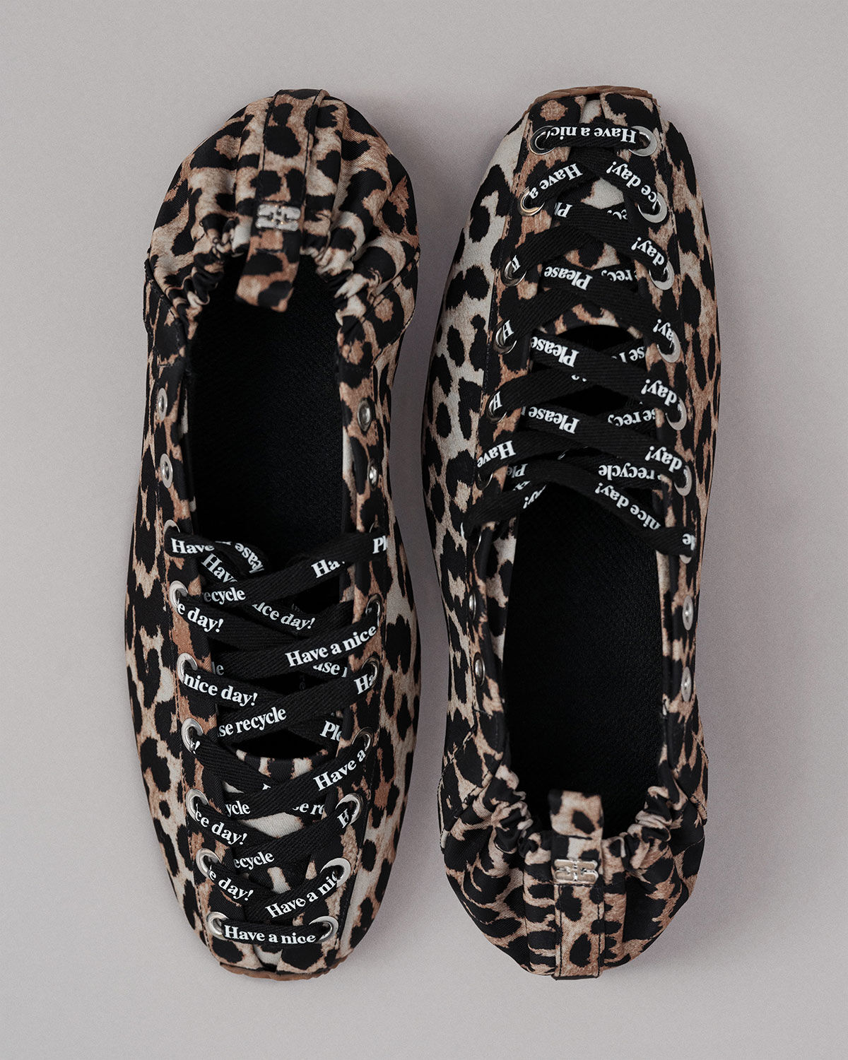 う【23SS】GANNI ガニー / ballet shoes 新品　36 GANNI / ガニー Eyelets Lace Up Ballerina Crinkle（バレエシューズ