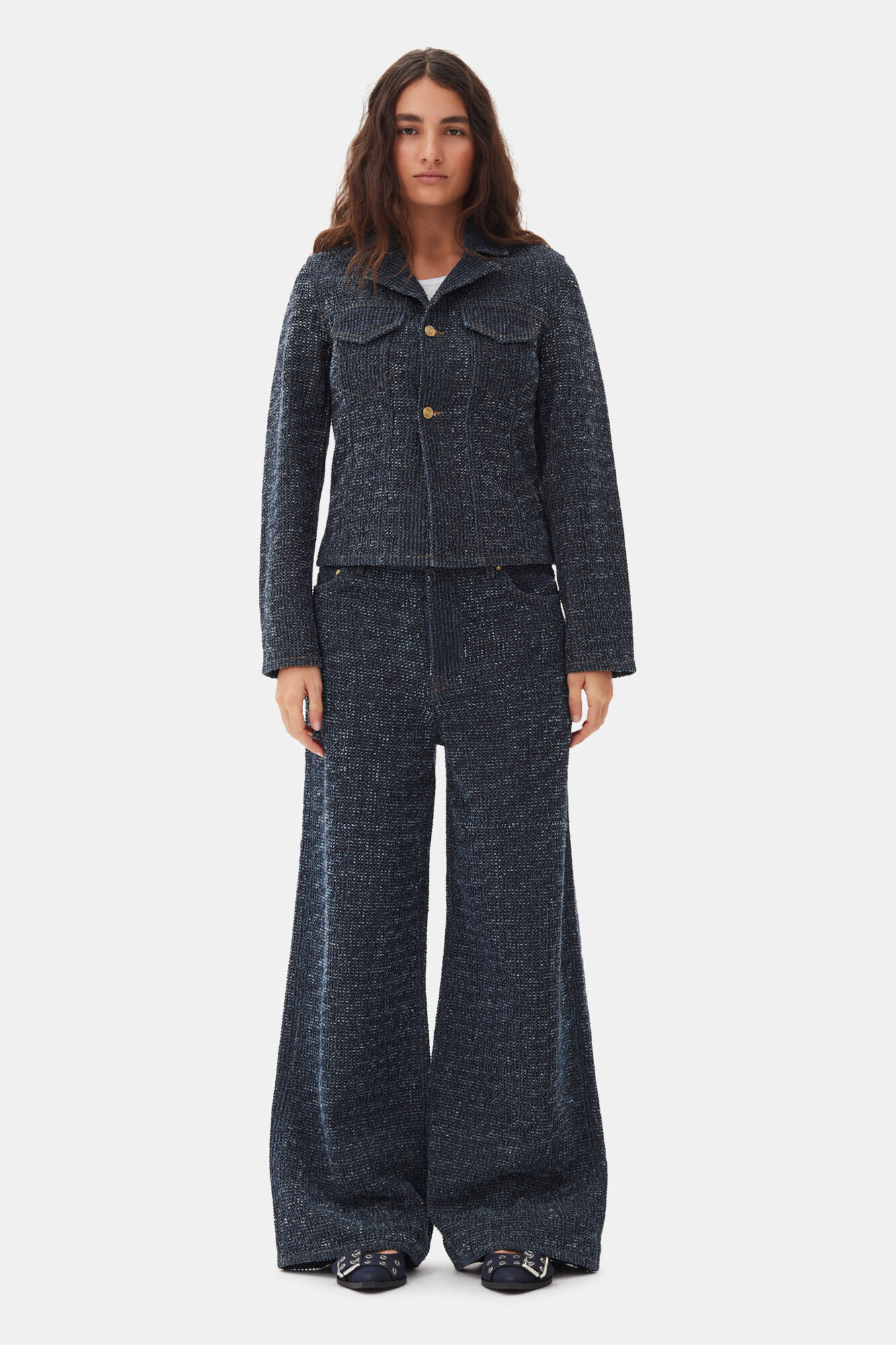 Blazer en denim duveteux bleu foncé, Cotton, in colour Rinse - 2 - GANNI