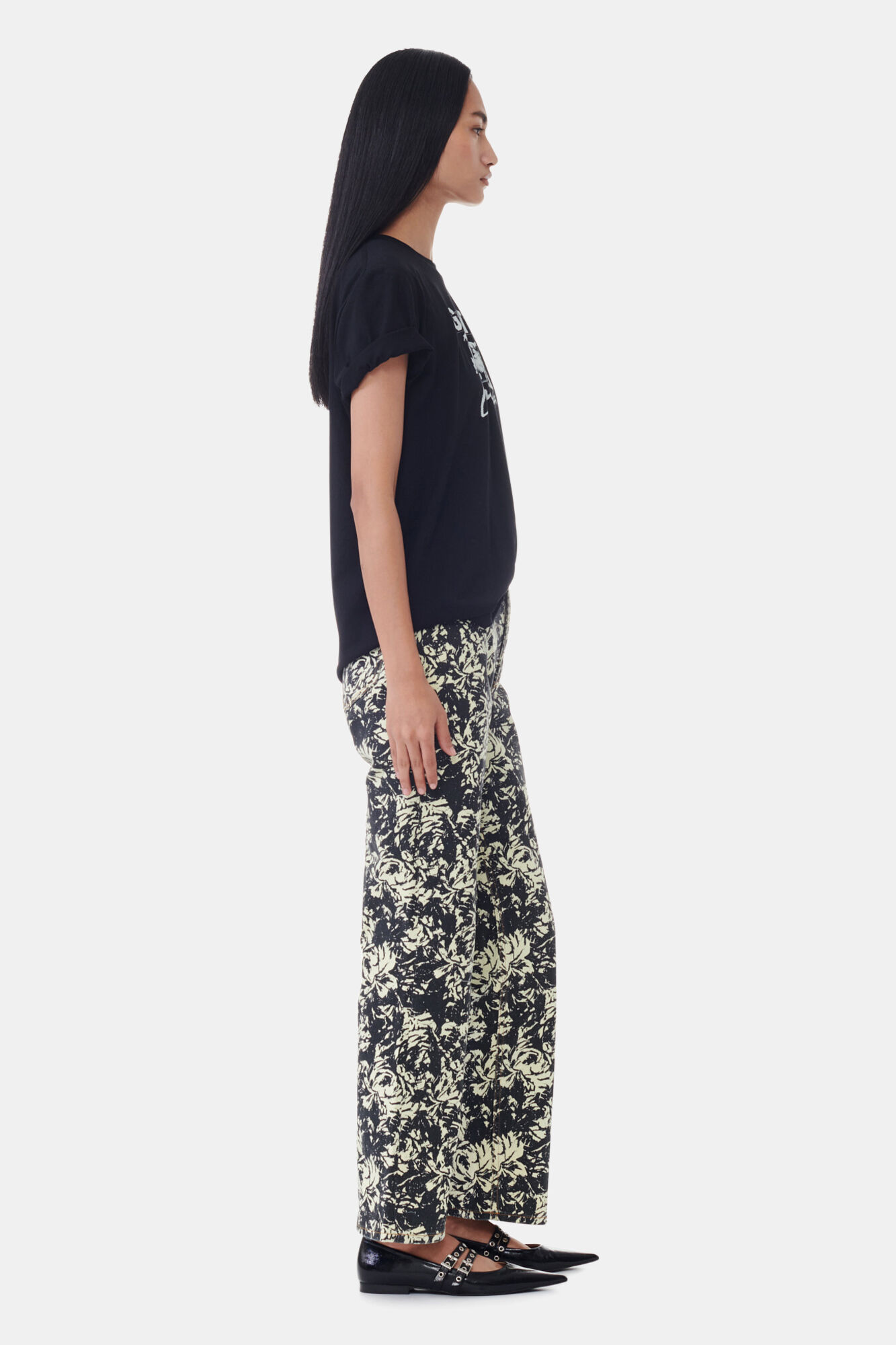 GANNI Thin Jersey Puppy Love Relaxed T-Shirt in Black | endource
