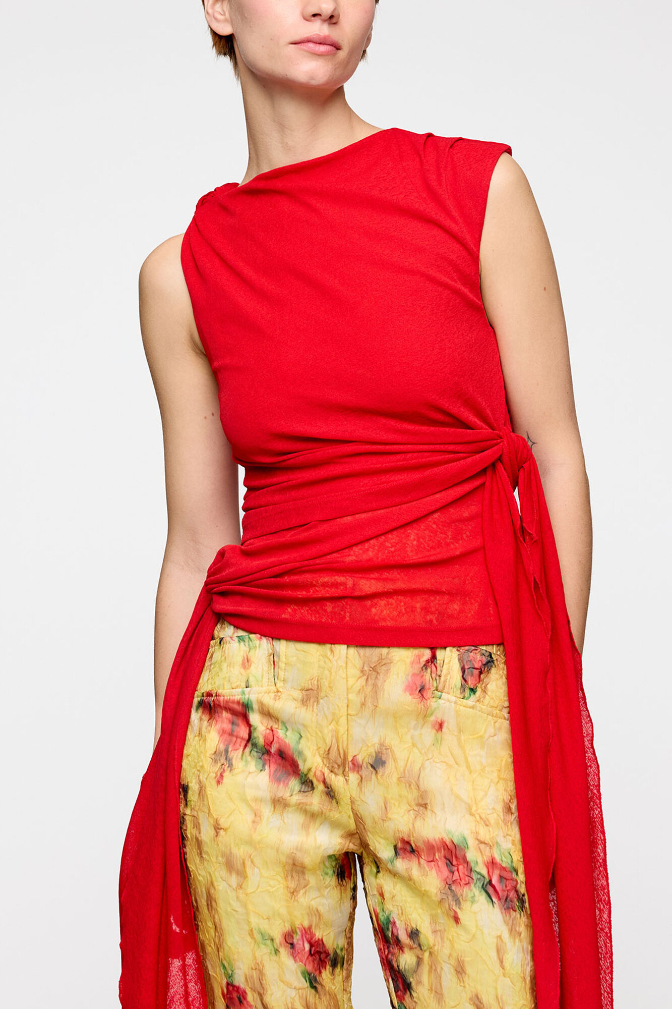 Oberteil aus meliertem Netzstoff, Recycled Polyester, in colour Goji Berry - 2 - GANNI