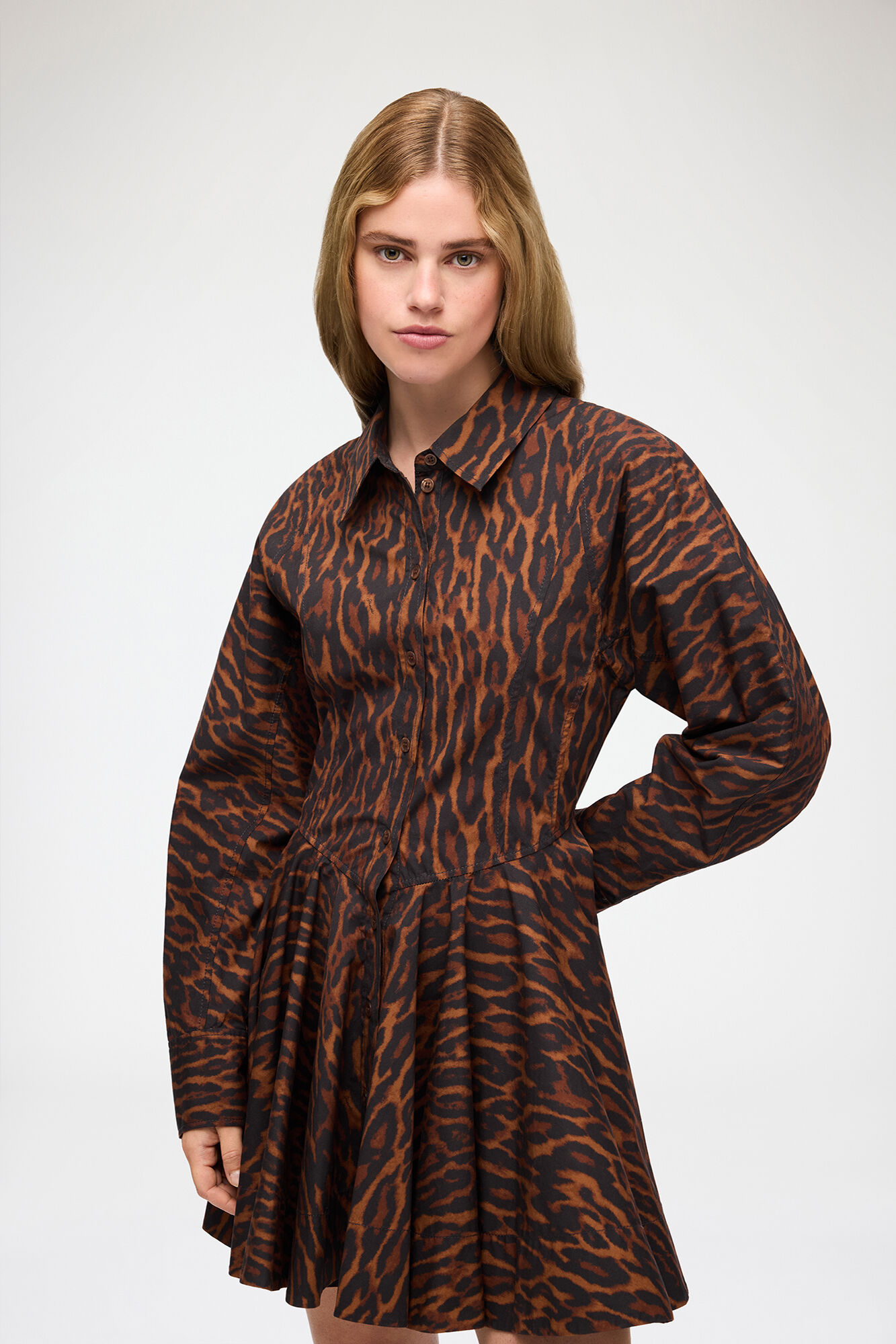 Dress in Gradient Red Leopard, Organic Cotton, in colour Rawhide - 3 - GANNI
