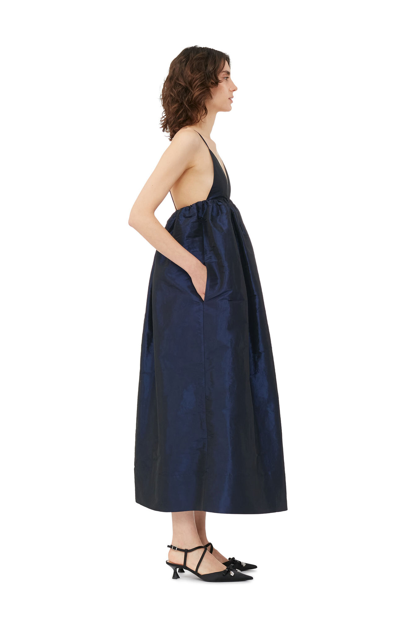 Blau glänzendes Taft-Trägerkleid, Polyester, in colour Sodalite Blue - 2 - GANNI