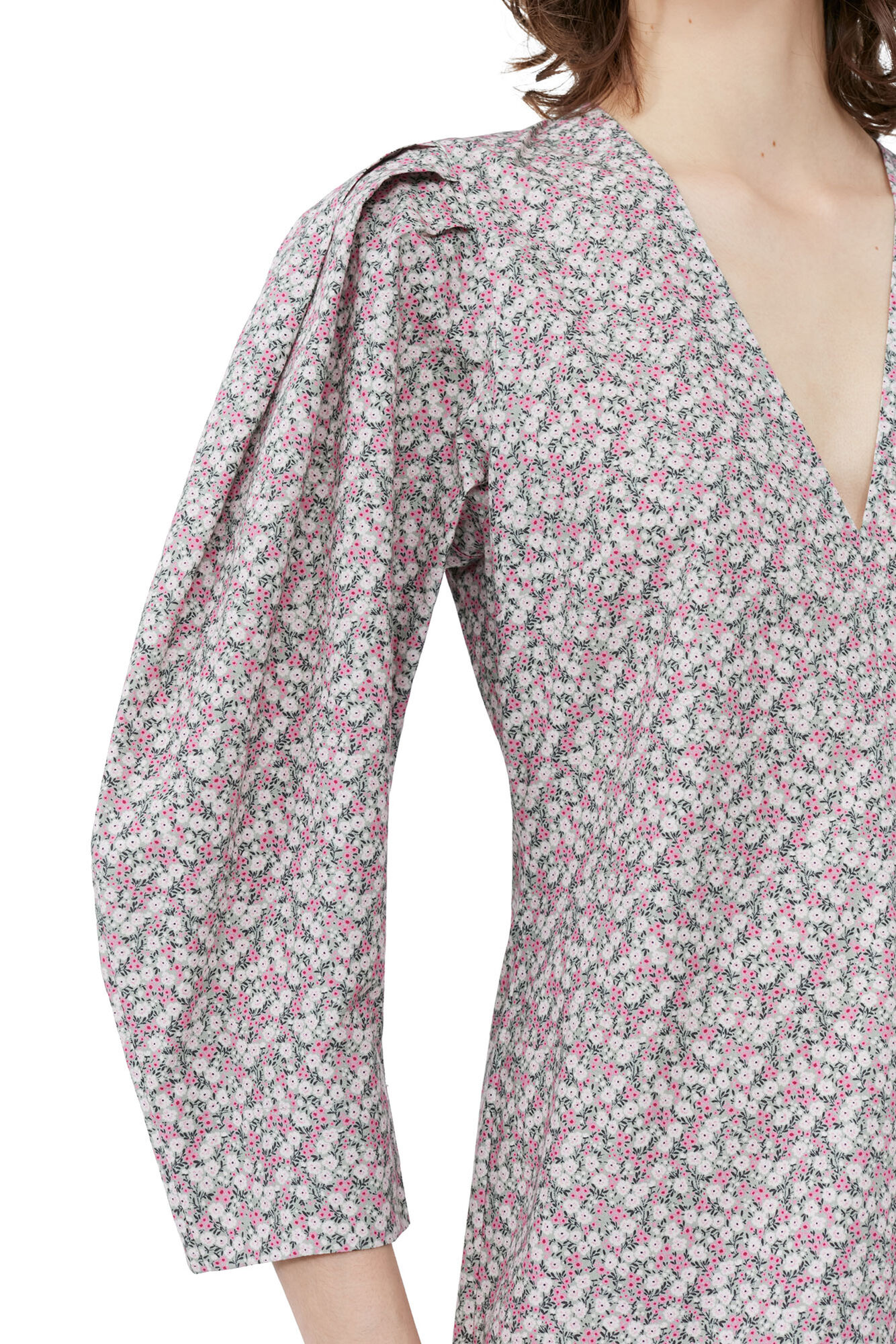Robe longue à col en V en coton imprimé, Cotton, in colour Frost Gray - 4 - GANNI