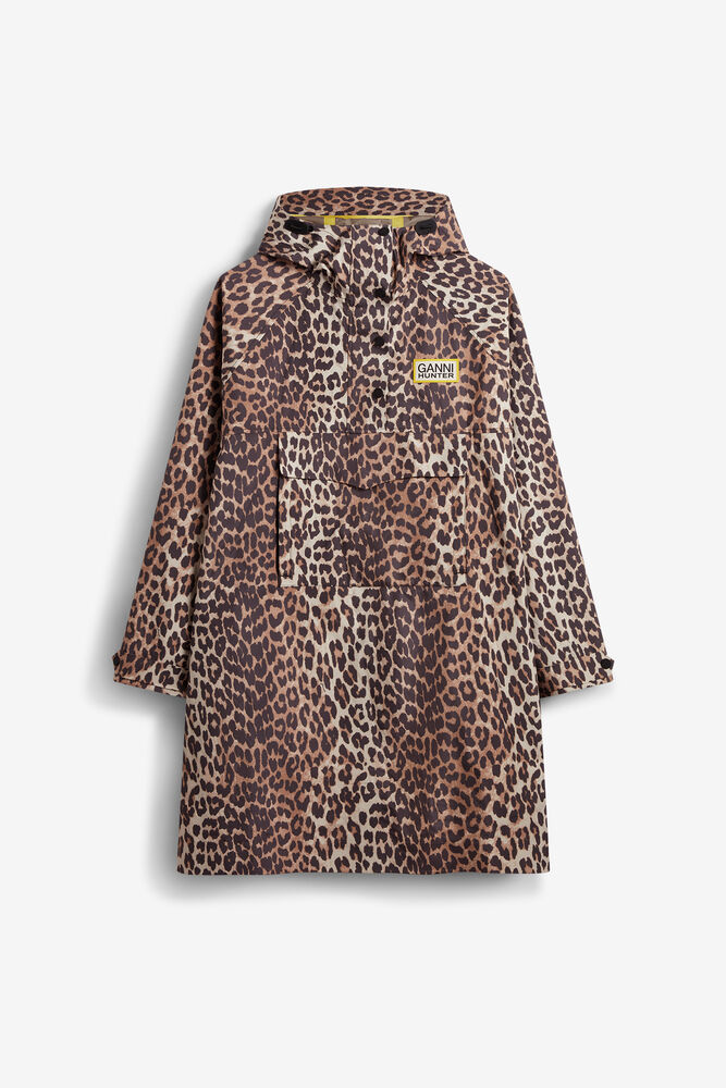 Poncho in 10K Waterproof Shell, Almond Milk