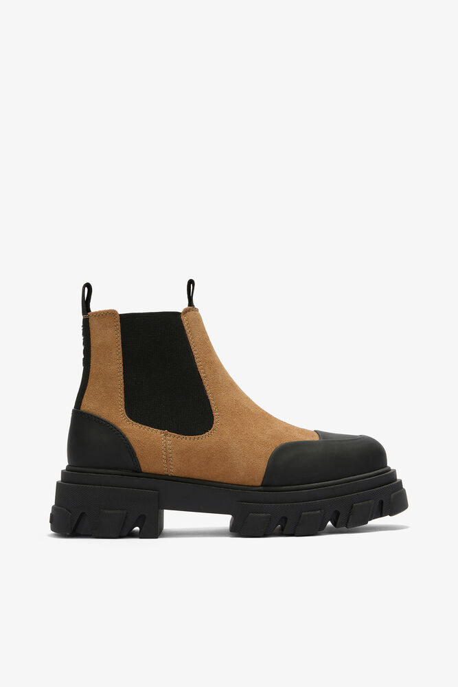 Low Chelsea Boots in Suede Brown, Cognac
