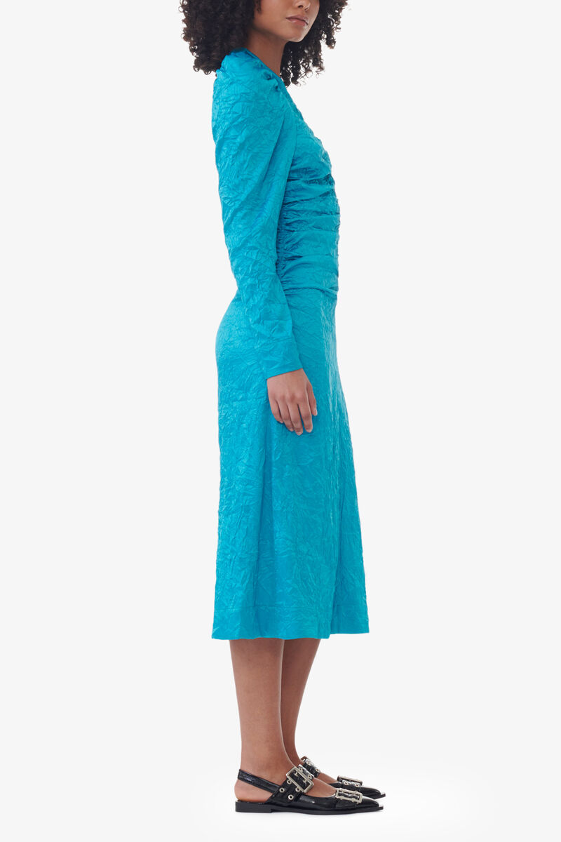 Robe midi bleue en satin froiss&eacute; avec col rond, Recycled Polyester, in colour Algiers Blue - 2 - GANNI