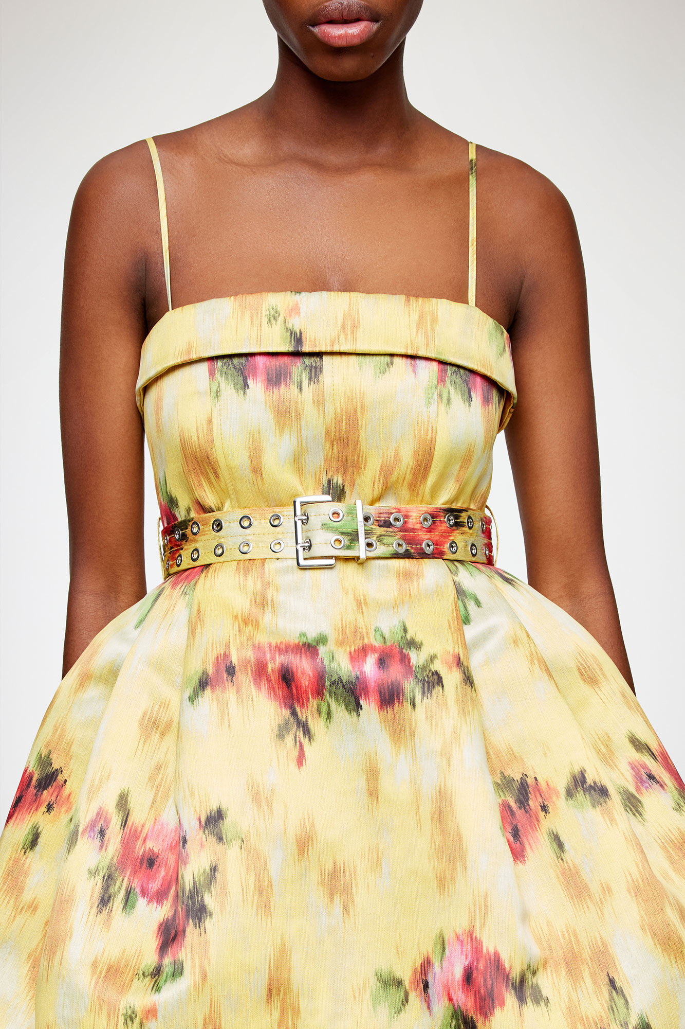 Kjole i gul sateng med trykk, Recycled Polyester, in colour Aurora - 2 - GANNI