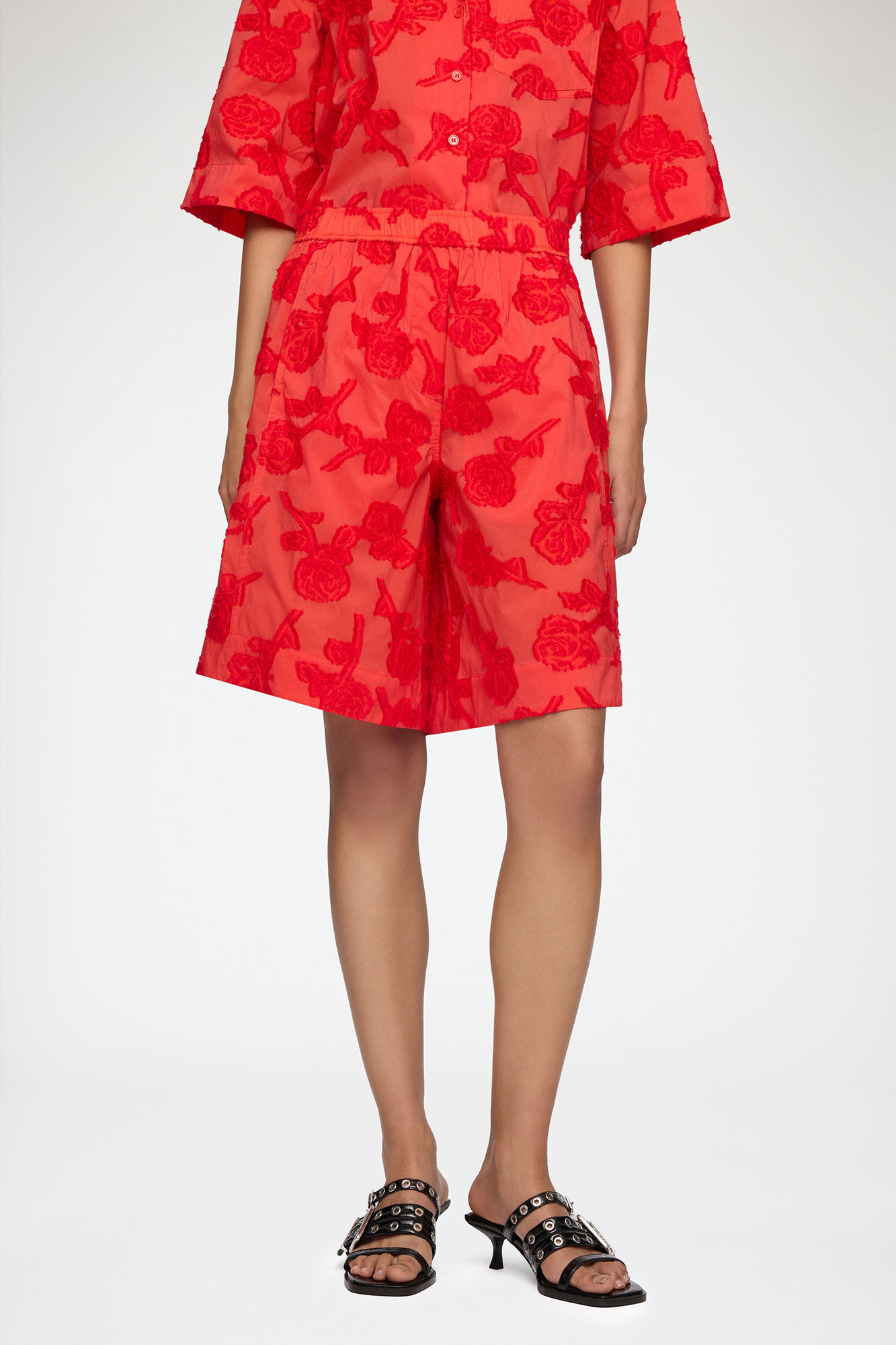 Shorts in Red Fil Coupe, Recycled Cotton, in colour Fiery Red - 2 - GANNI