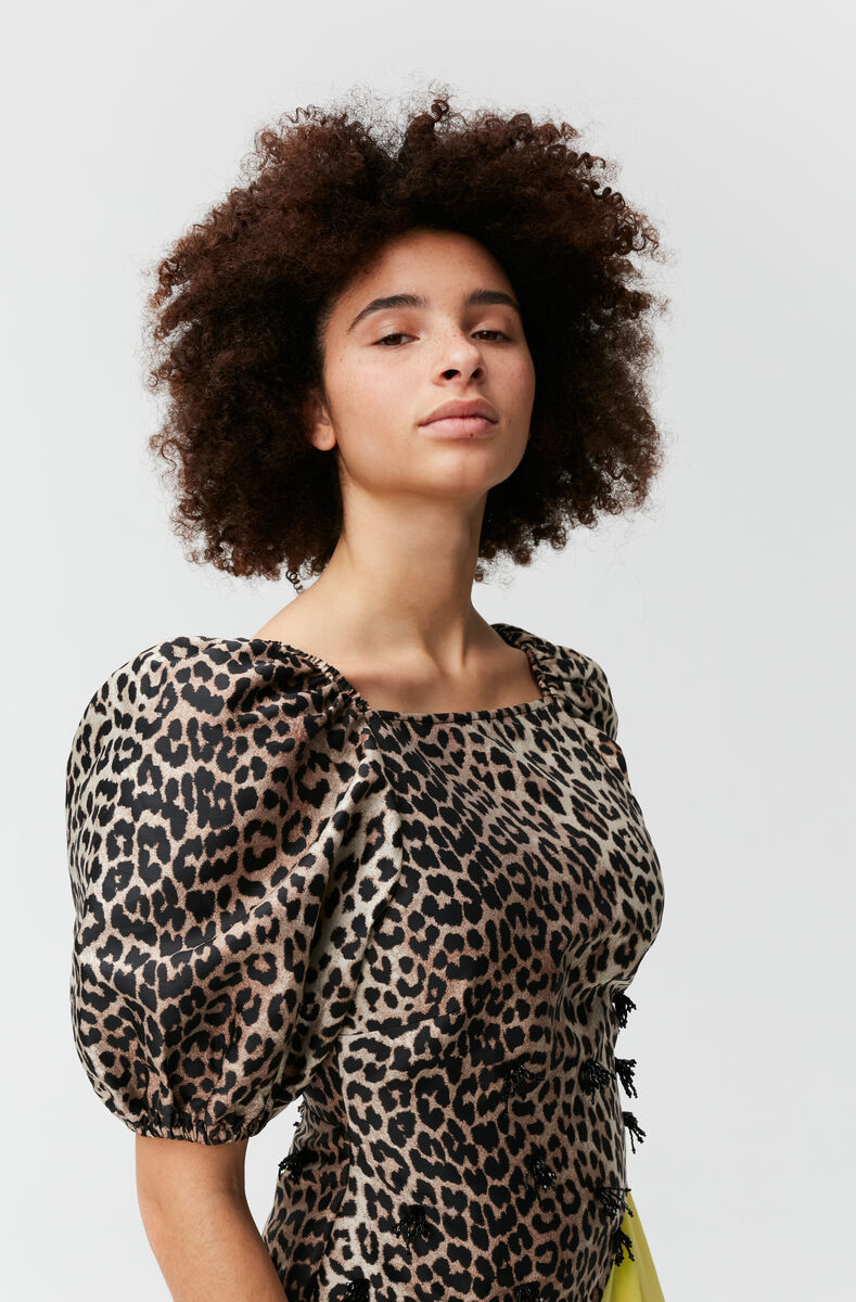 Utsmykket bluse med åpen rygg, Polyamide, in colour Leopard - 1 - GANNI