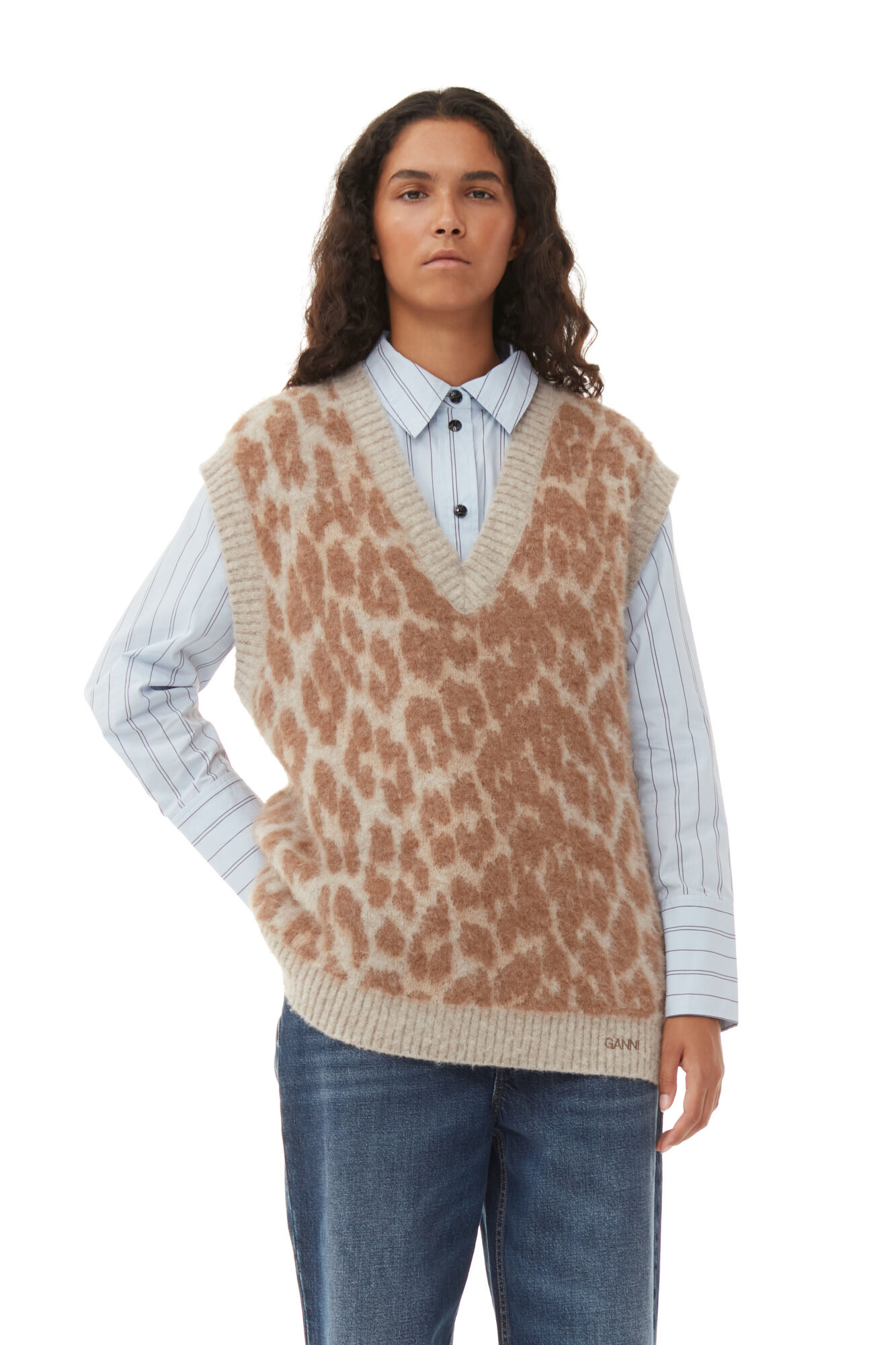 Leopard Jacquard Oversized Vest, Alpaca, in colour Timber Wolf - 1 - GANNI