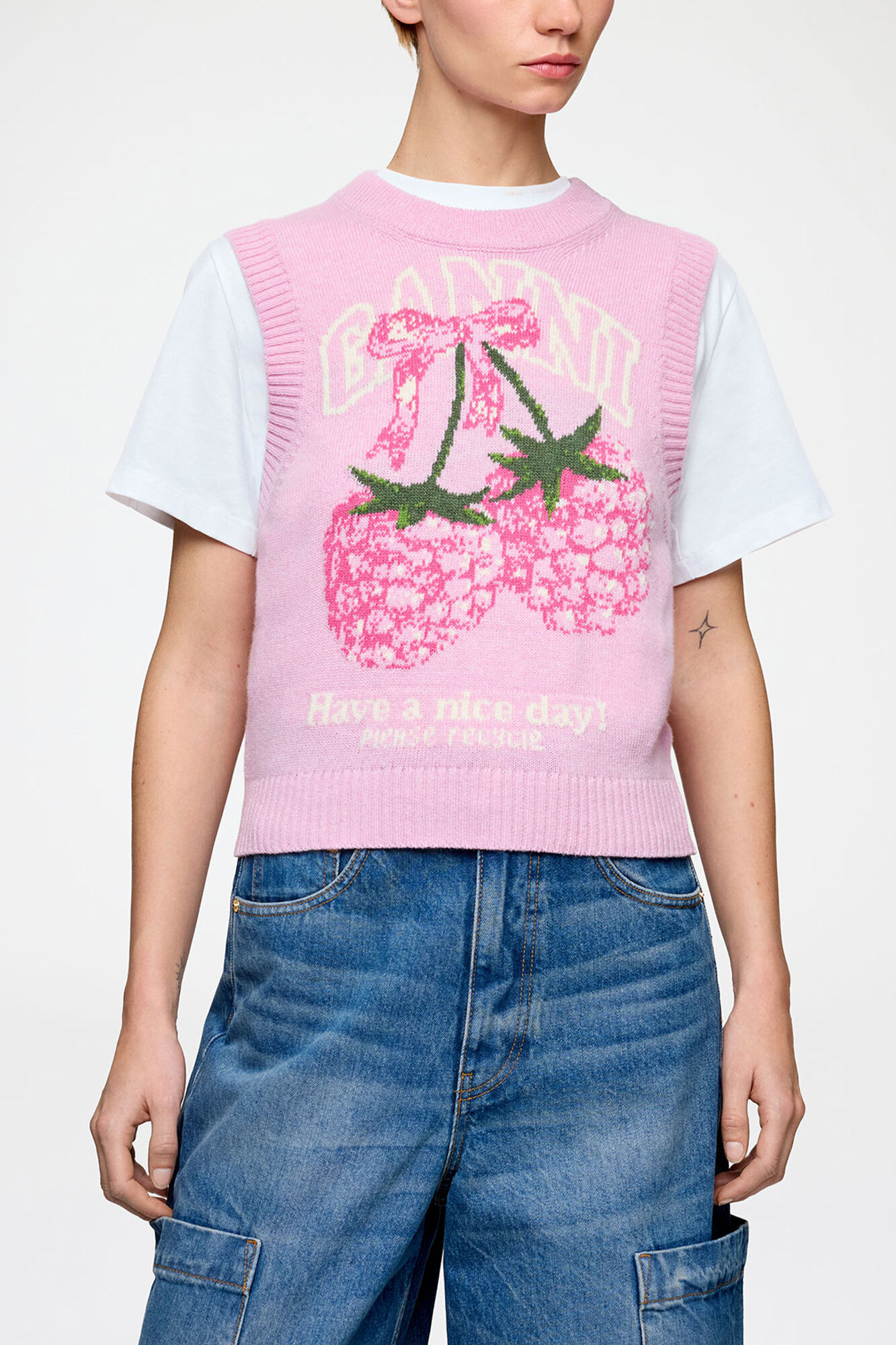 Weste aus grafischer Wolle, Wool, in colour Chalk Pink - 2 - GANNI