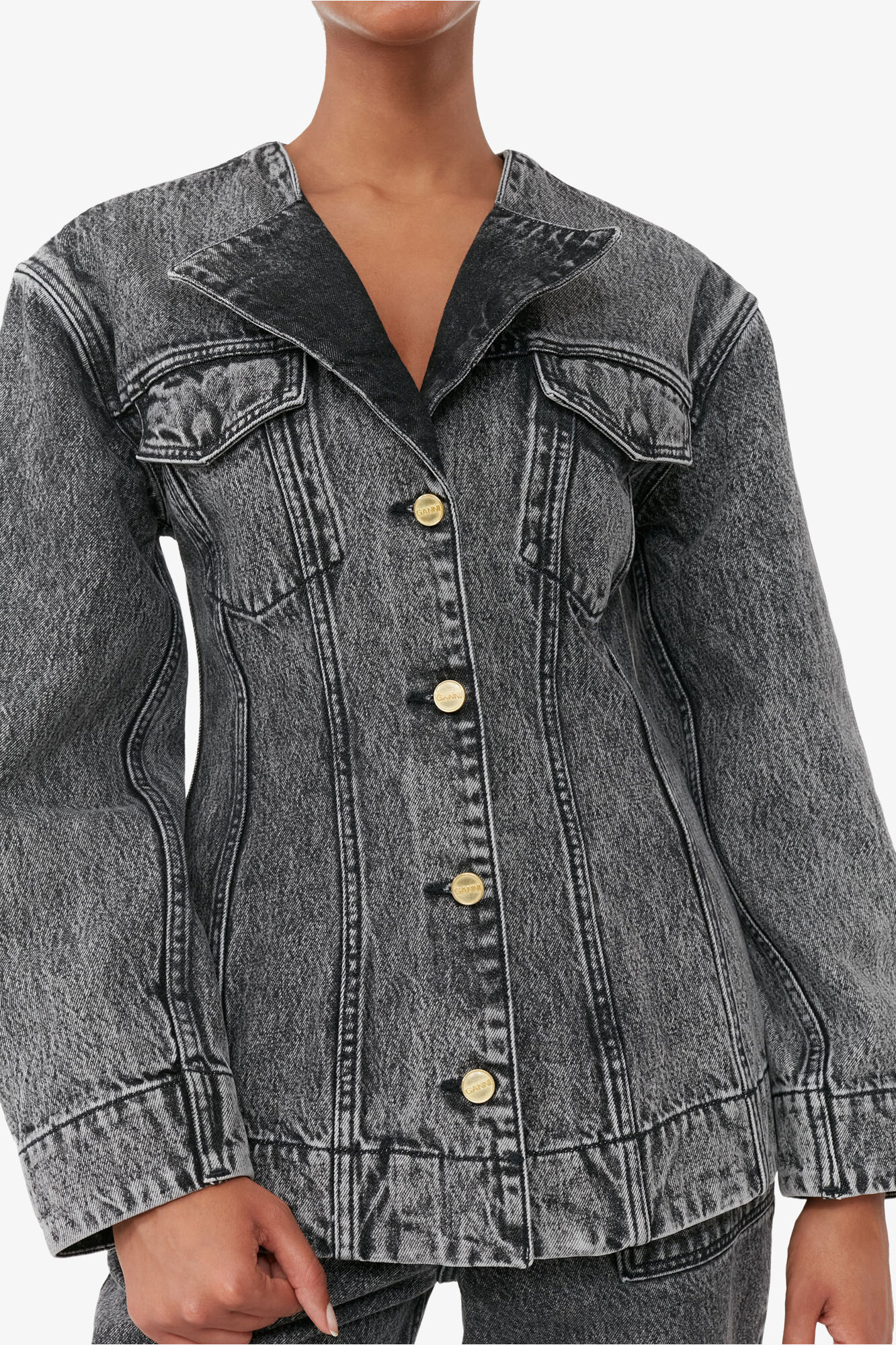 Snow Washed Denim Angi Jeans, Organic Cotton, in colour Black Washed - 4 - GANNI