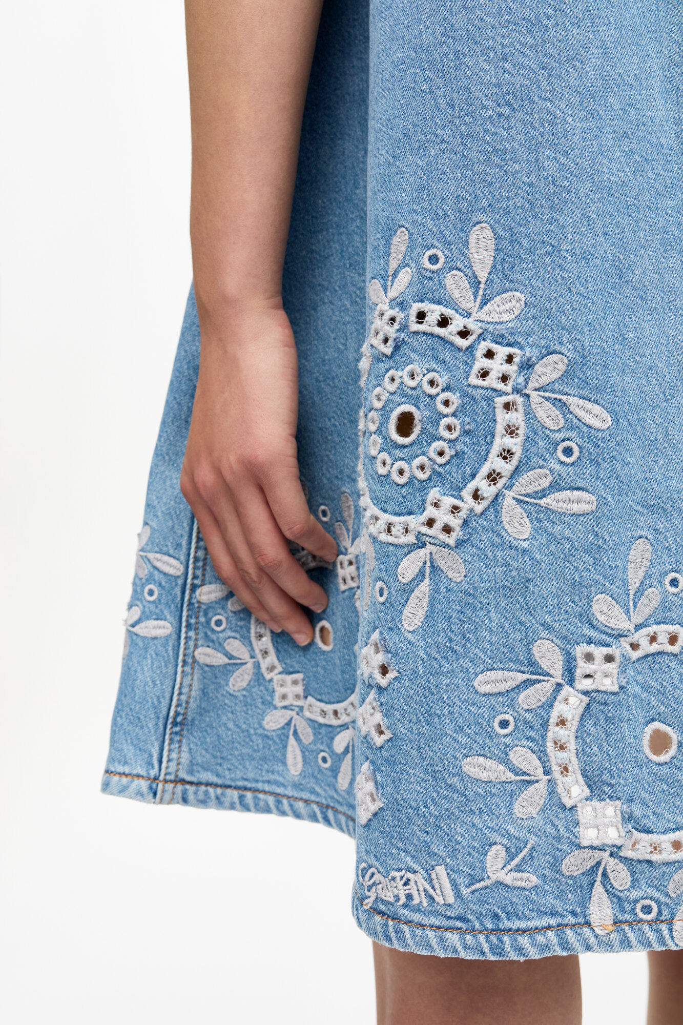 Broderie Anglaise Mini Dress, Organic Cotton, in colour Light Blue Stone - 3 - GANNI