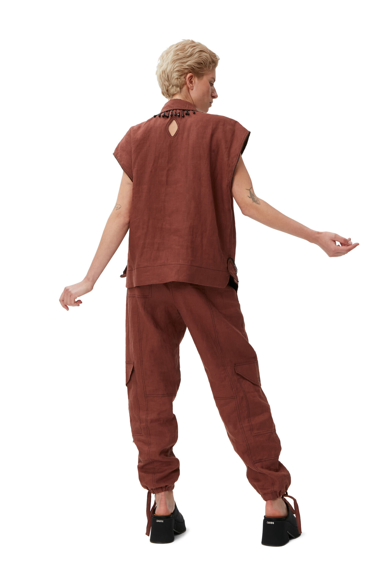 100% Hemp Cargo Trousers, Hemp, in colour Root Beer - 5 - GANNI