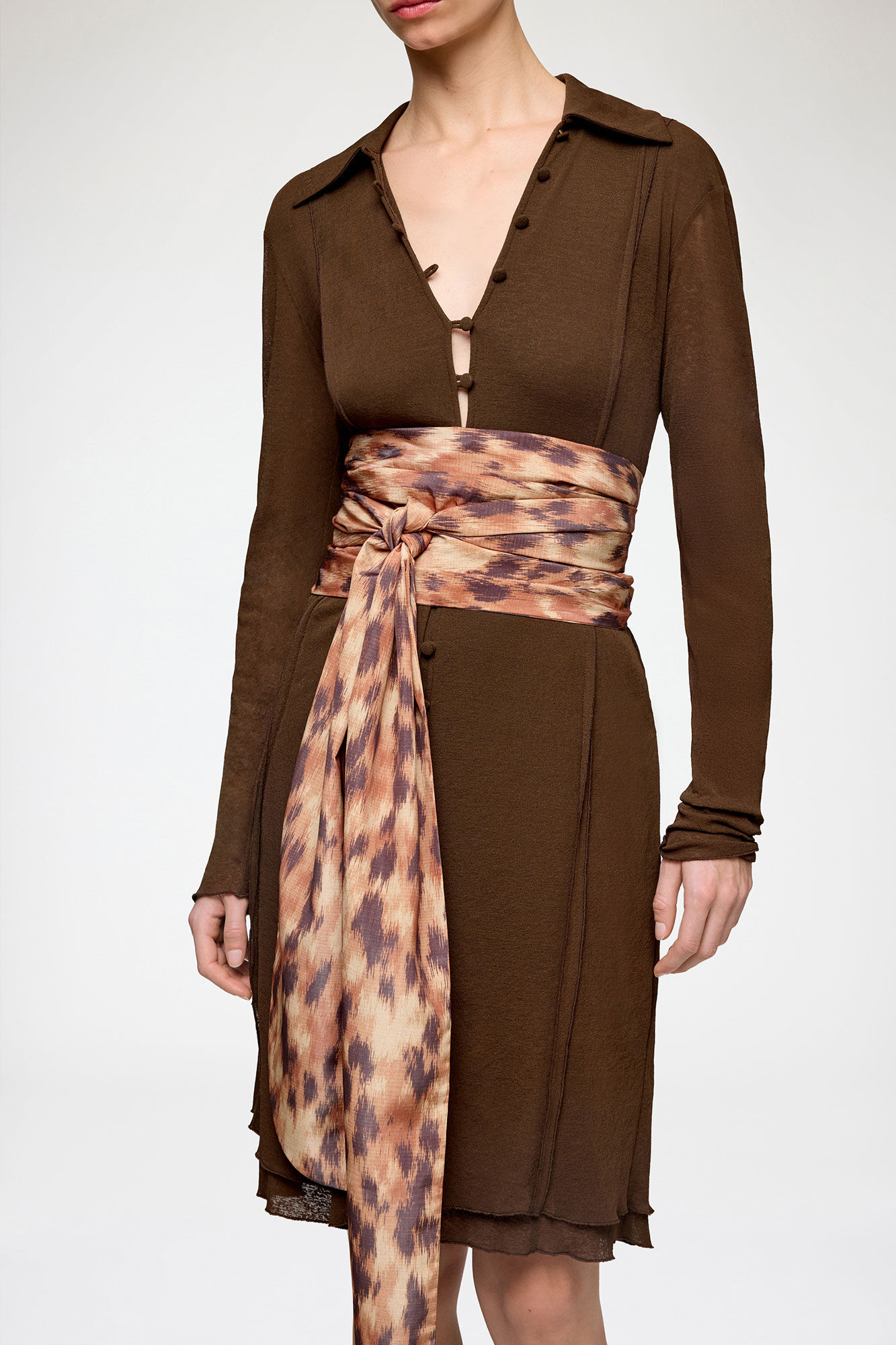 Wrap Scarf in Print, Recycled Polyester, in colour Burro - 2 - GANNI