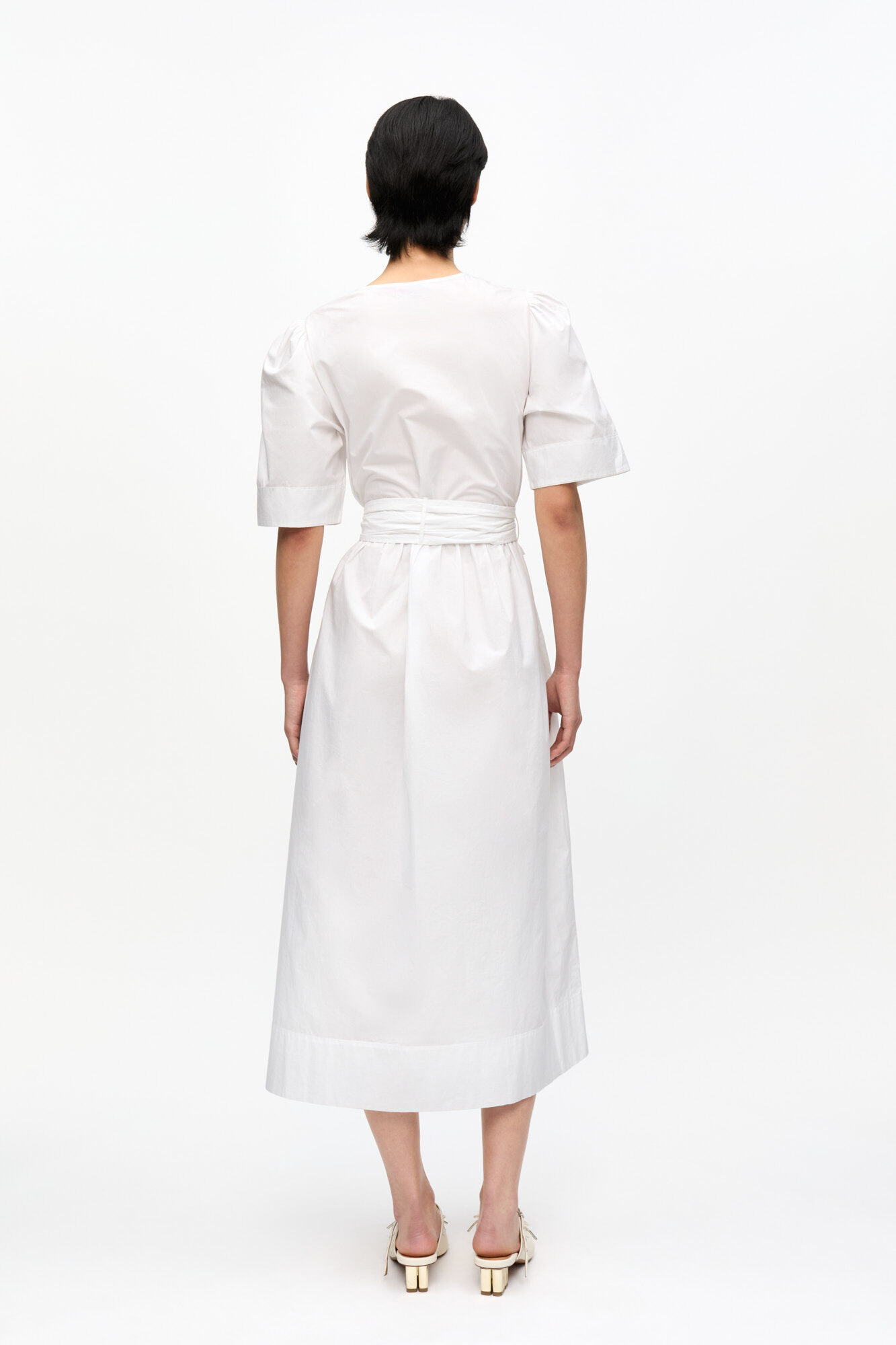 Hvid midikjole i bomuld med stretch og bindebånd, Elastane, in colour Bright White - 2 - GANNI