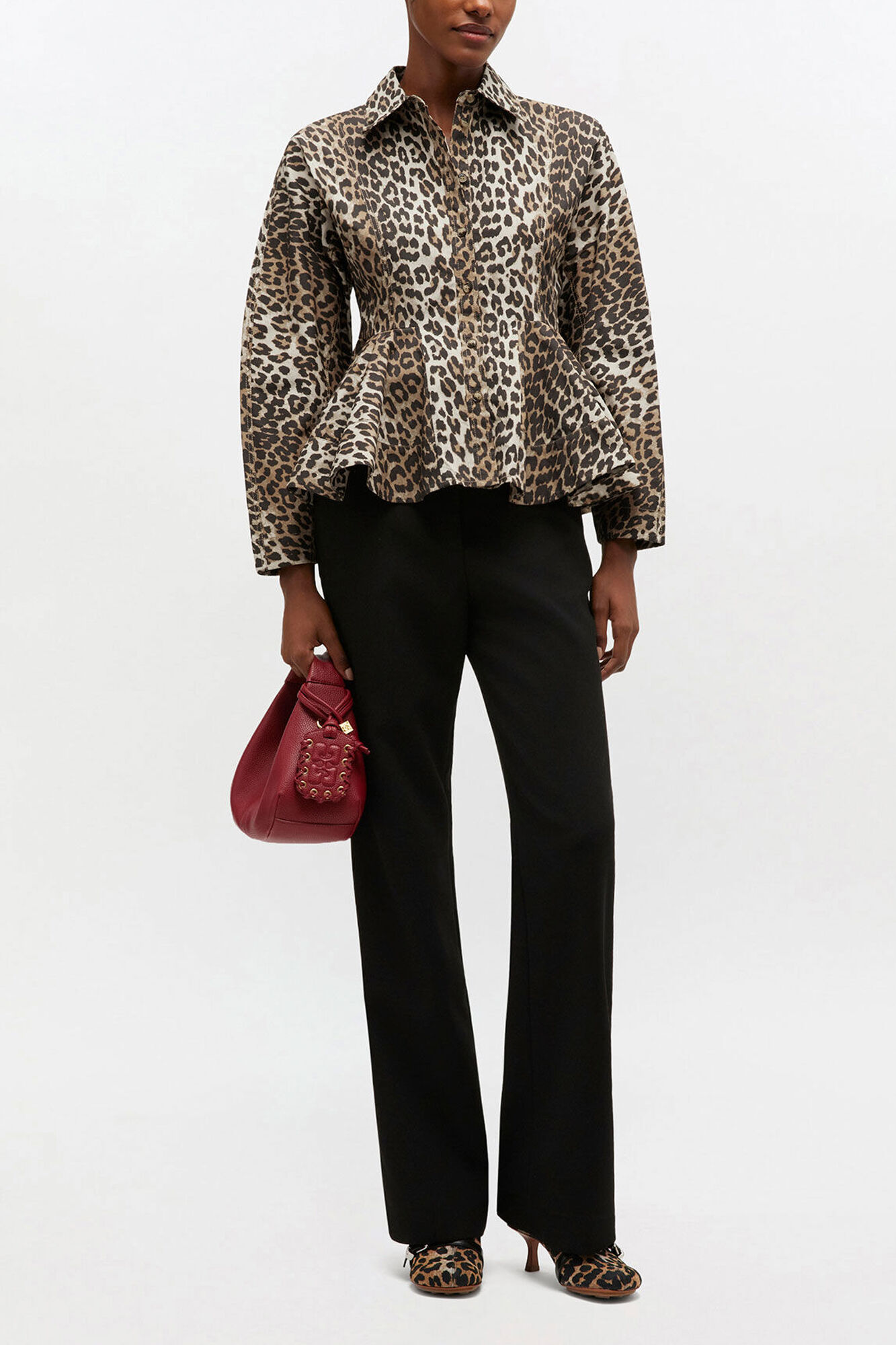Leopardenhemd mit Peplum, Organic Cotton, in colour Almond Milk - 1 - GANNI