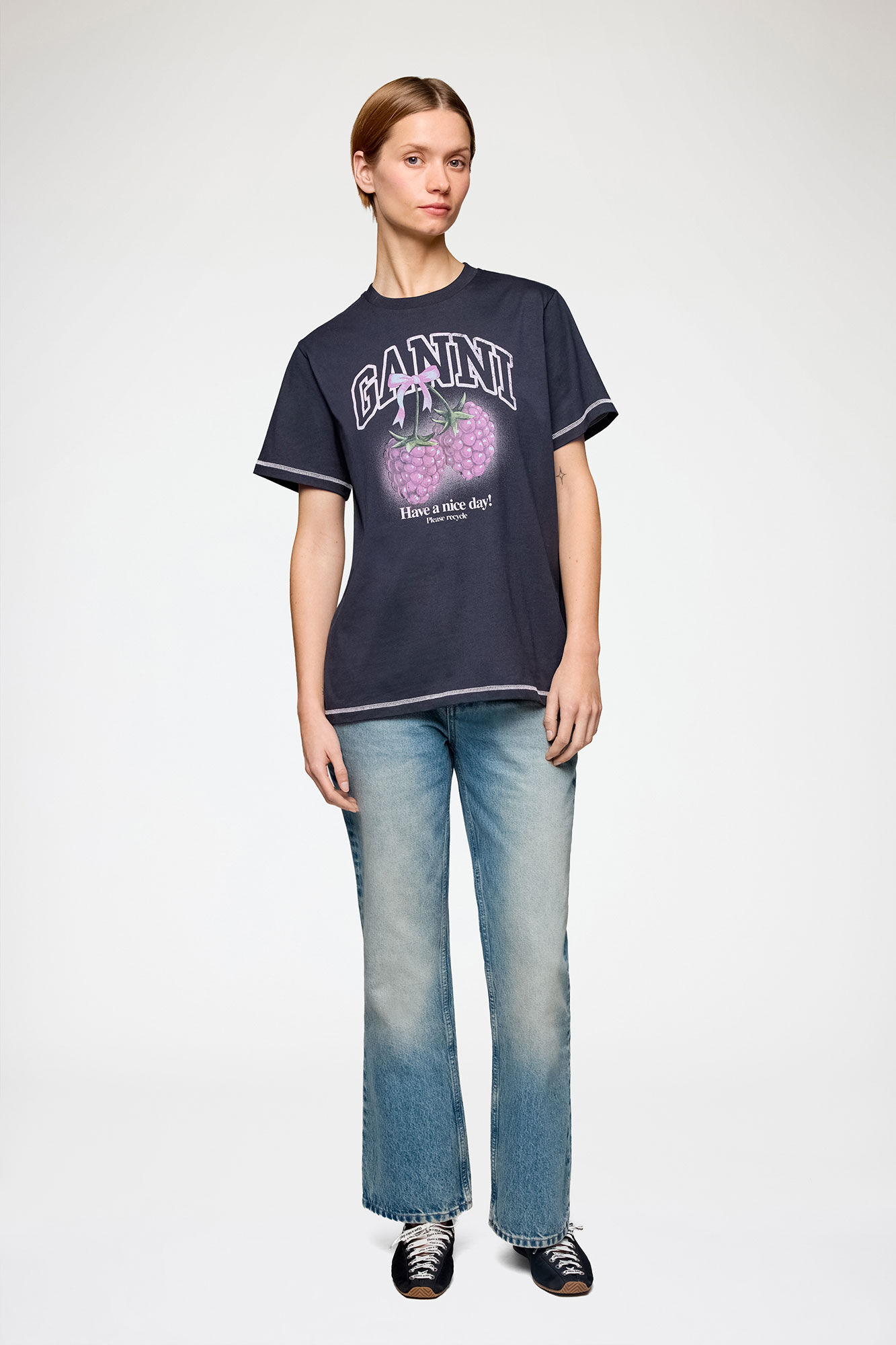 T-shirt with Raspberries, Organic Cotton, in colour Phantom - 1 - GANNI