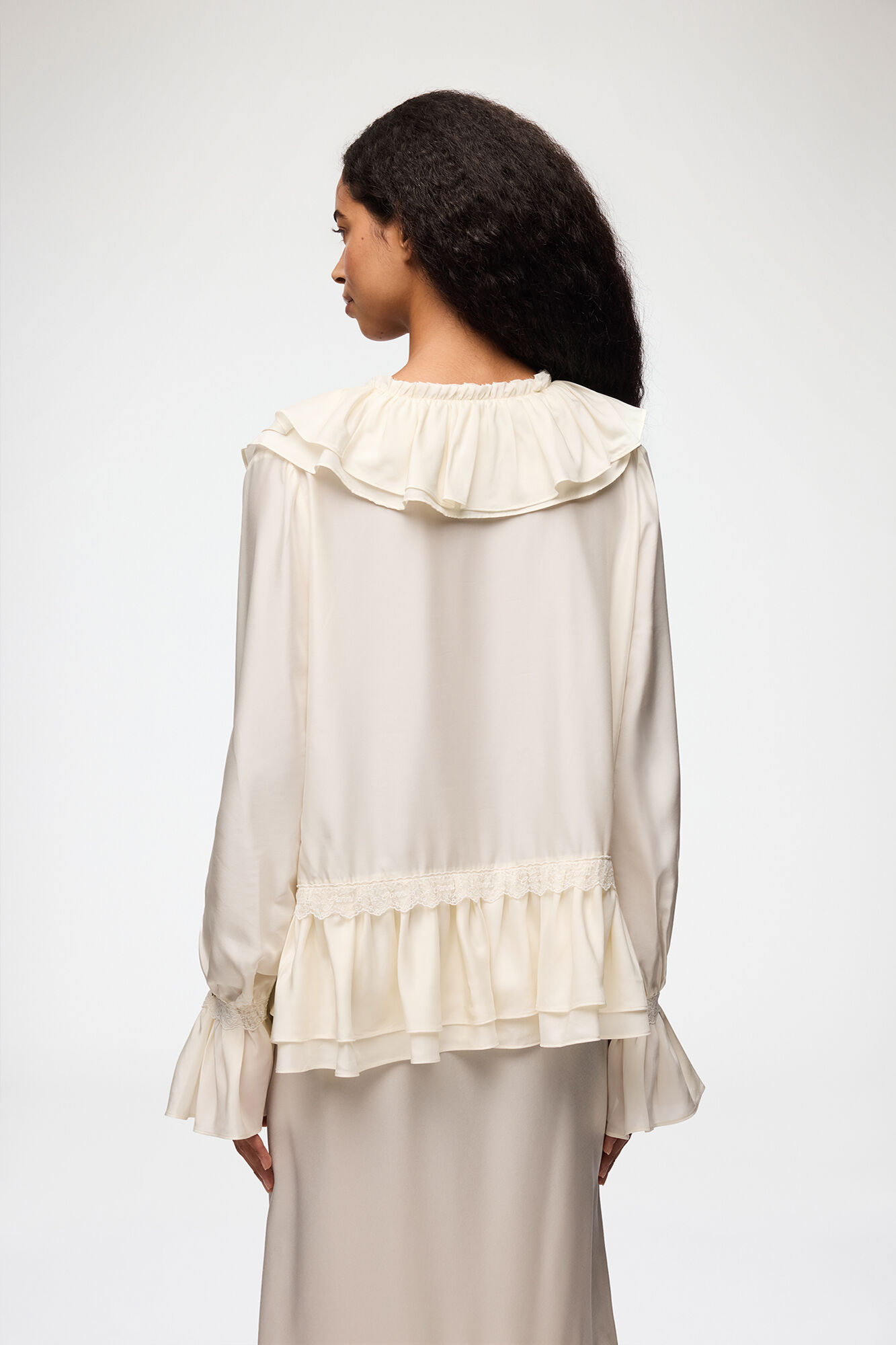 Blouse in Viscose Silk, Viscose, in colour Egret - 3 - GANNI