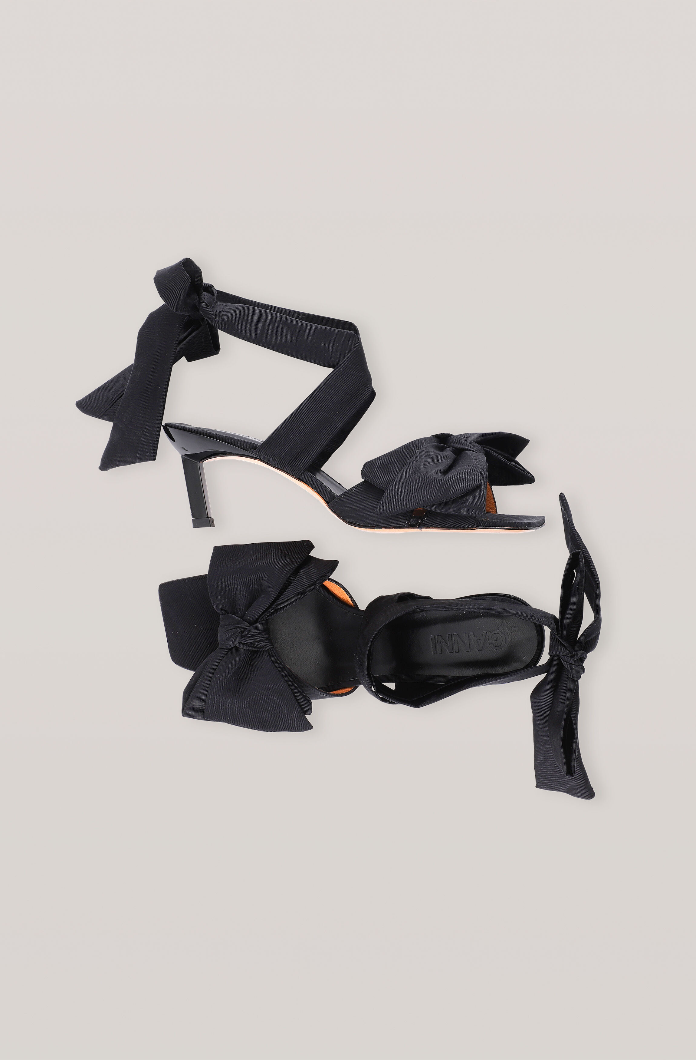 bow sandals black