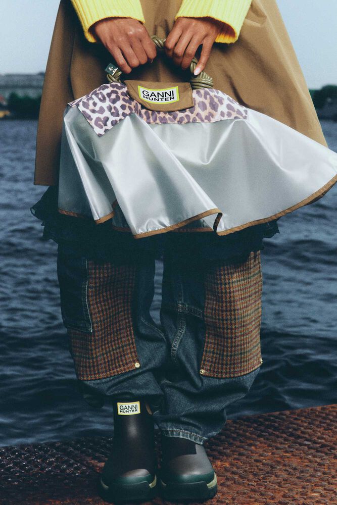 Poncho f&uuml;r Taschen aus wasserfestem Material, Almond Milk