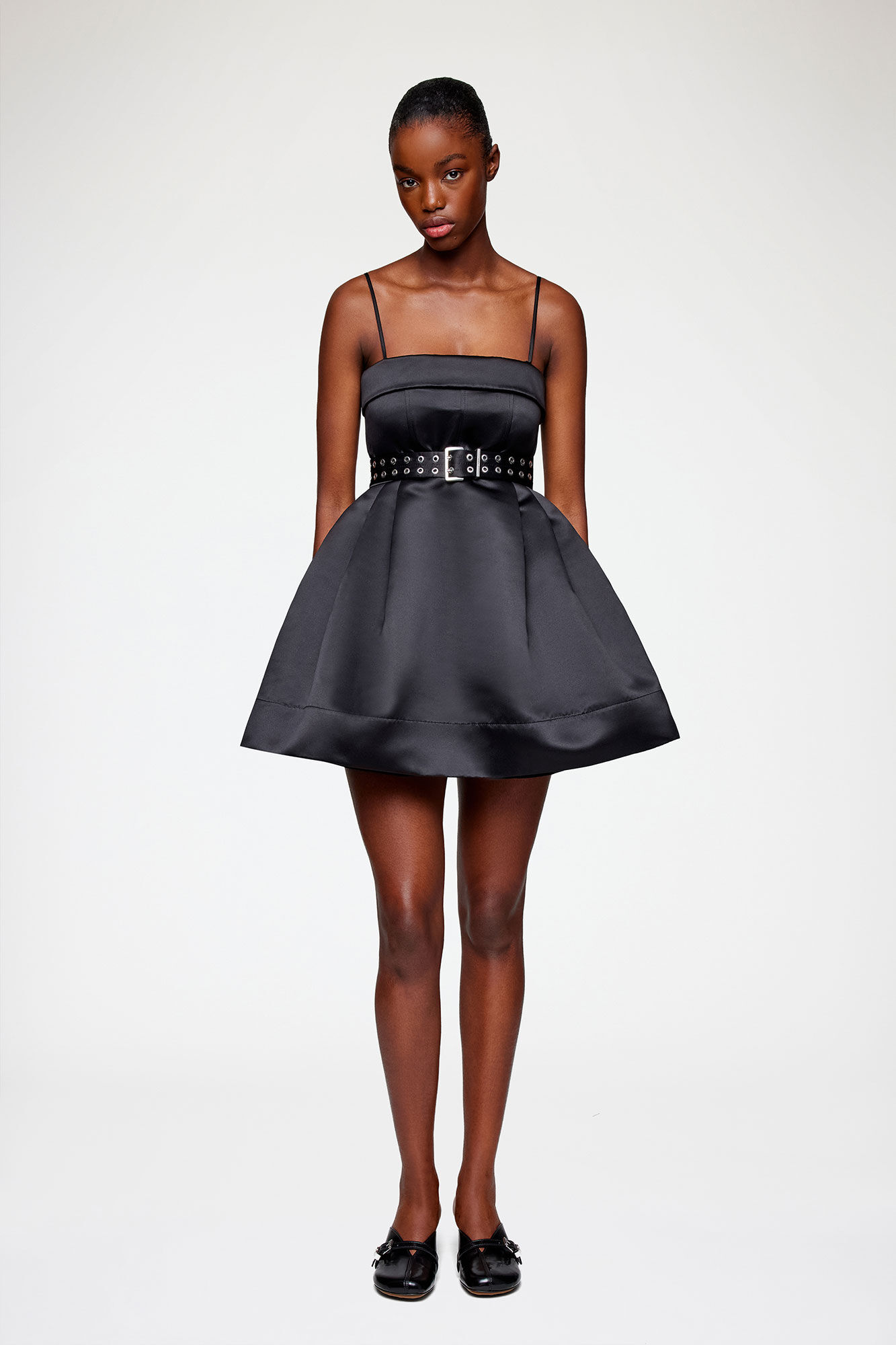 Kleid aus Satin in Schwarz, Recycled Polyester, in colour Black - 1 - GANNI