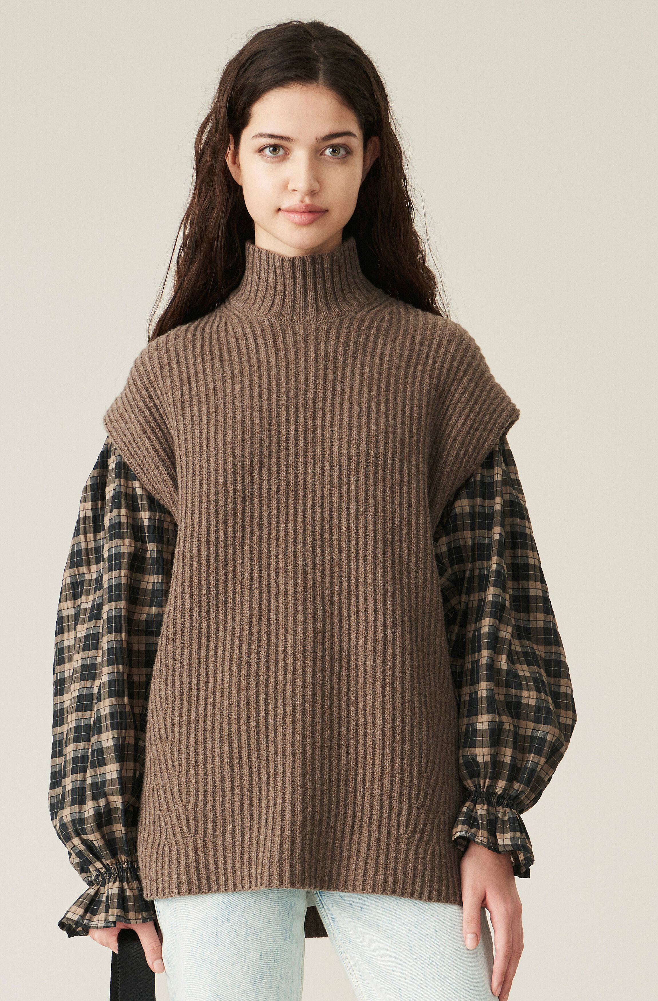 SALE | Shop GANNI Black, Red Sale | Up 