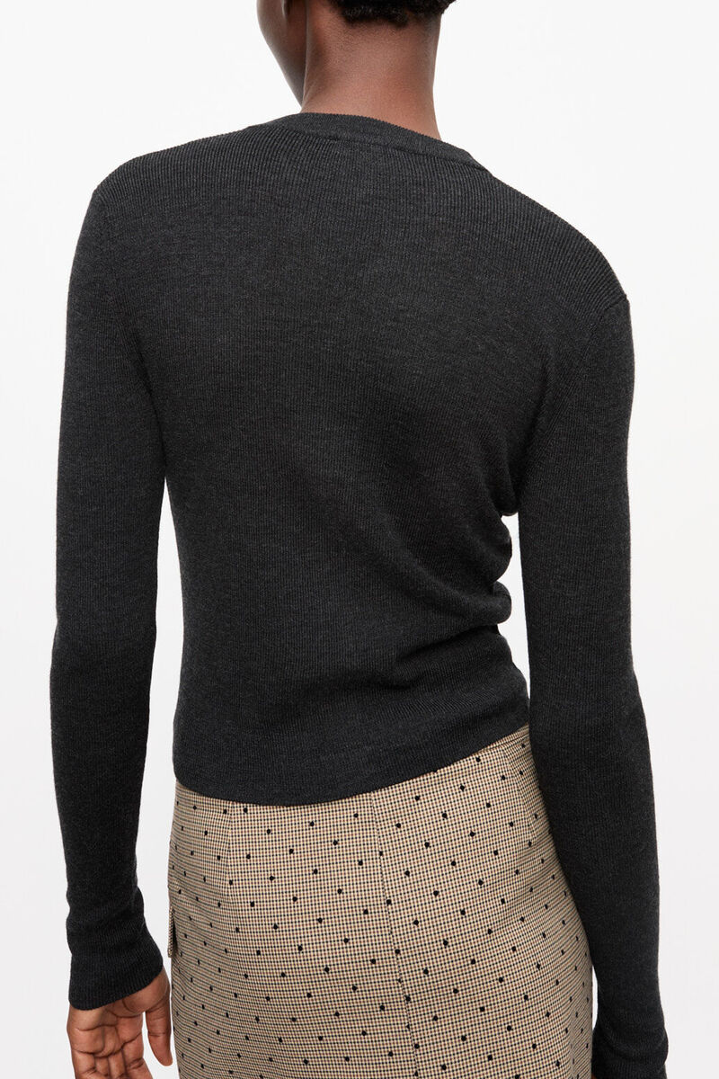 Mini-cardigan c&ocirc;tel&eacute; en laine m&eacute;rinos noire, Merino Wool, in colour Phantom - 2 - GANNI