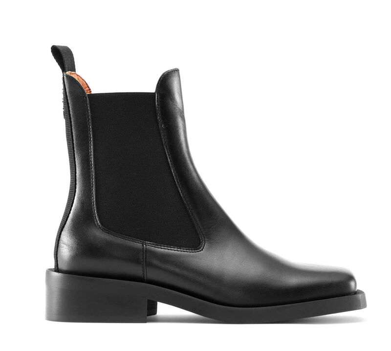 Square Toe Chelsea Boots, Calf Leather, in colour Black - 1 - GANNI