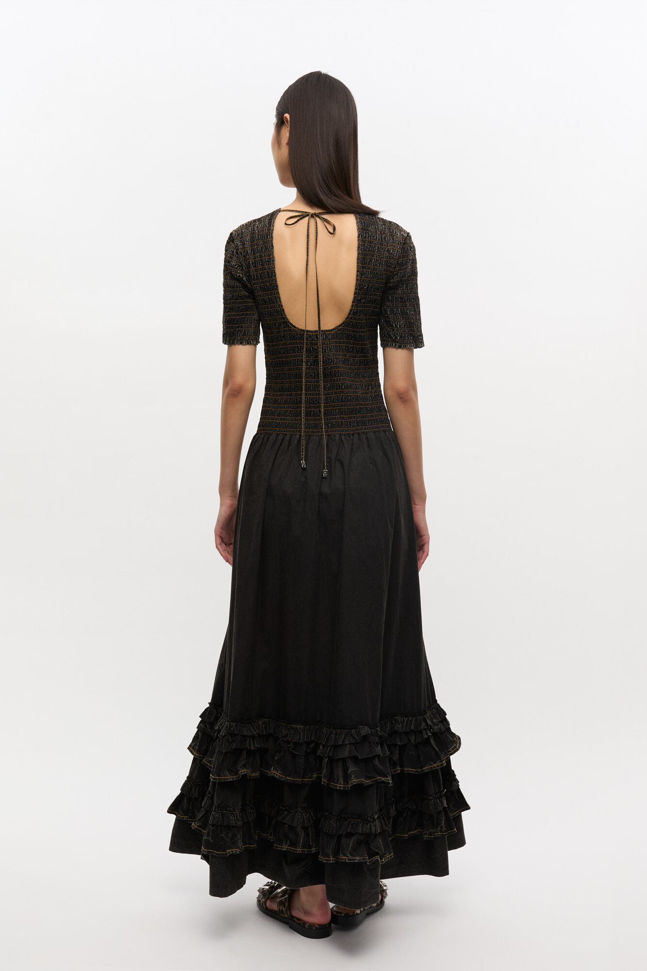 Schwarzes gewaschenes gesmoktes Kleid, Cotton, in colour Black - 2 - GANNI