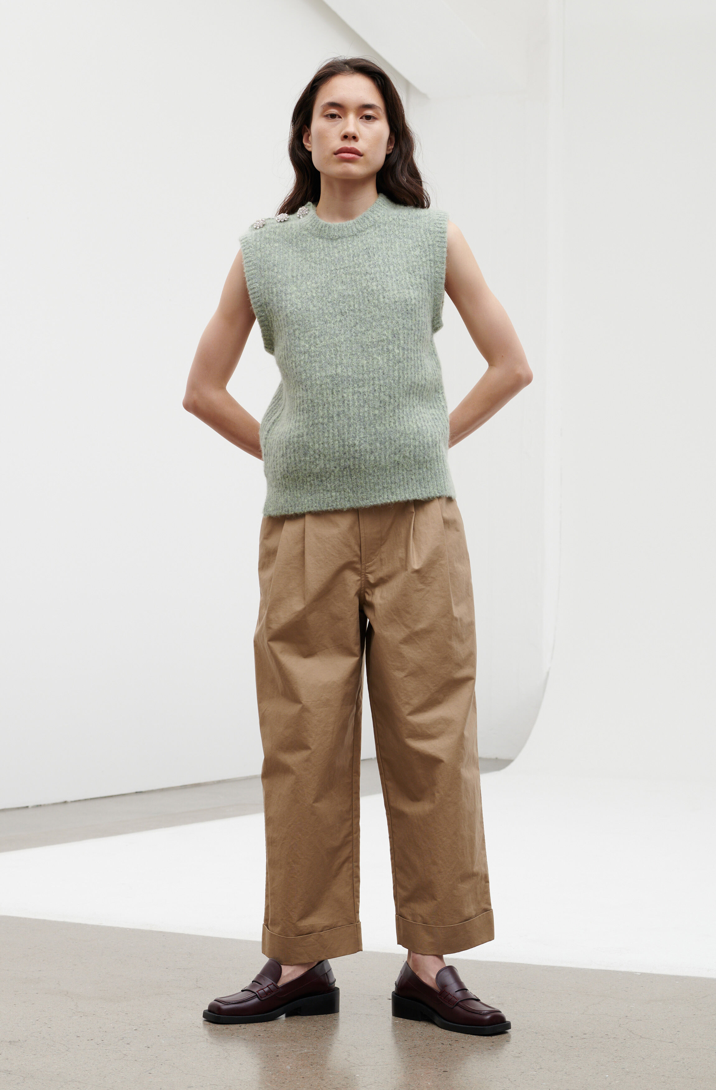 Canvas Wide-Leg Pleated Trousers 
