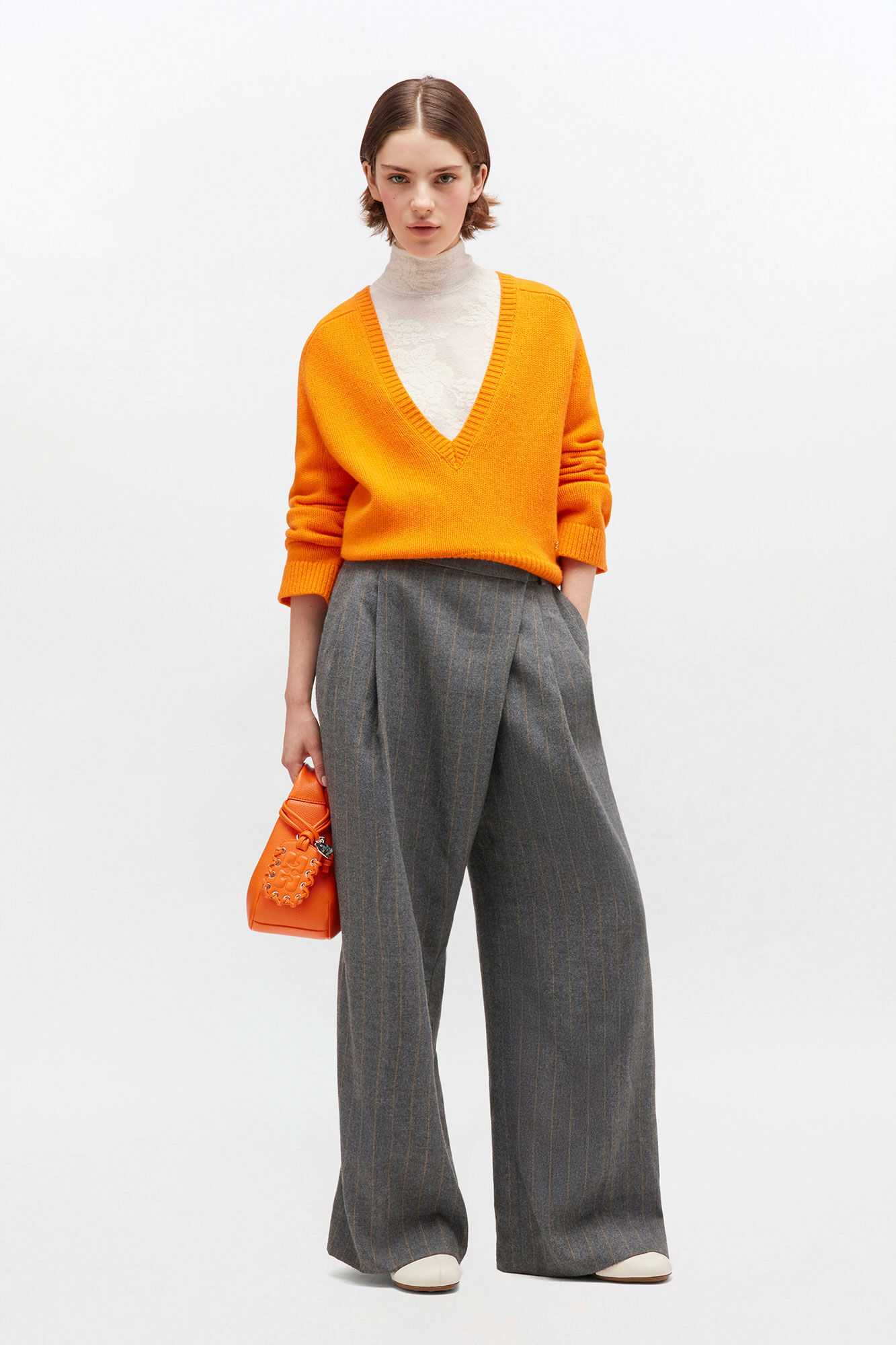 Orange V-neck Jumper, Cashmere, in colour Orange Tiger - 2 - GANNI