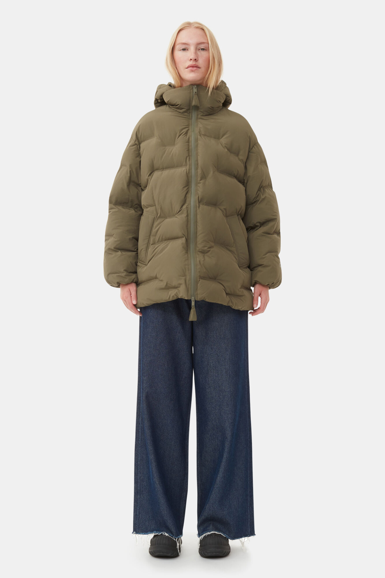 Soft Puffer Midi Jacket, Recycled Polyester, in colour Kalamata - 2 - GANNI