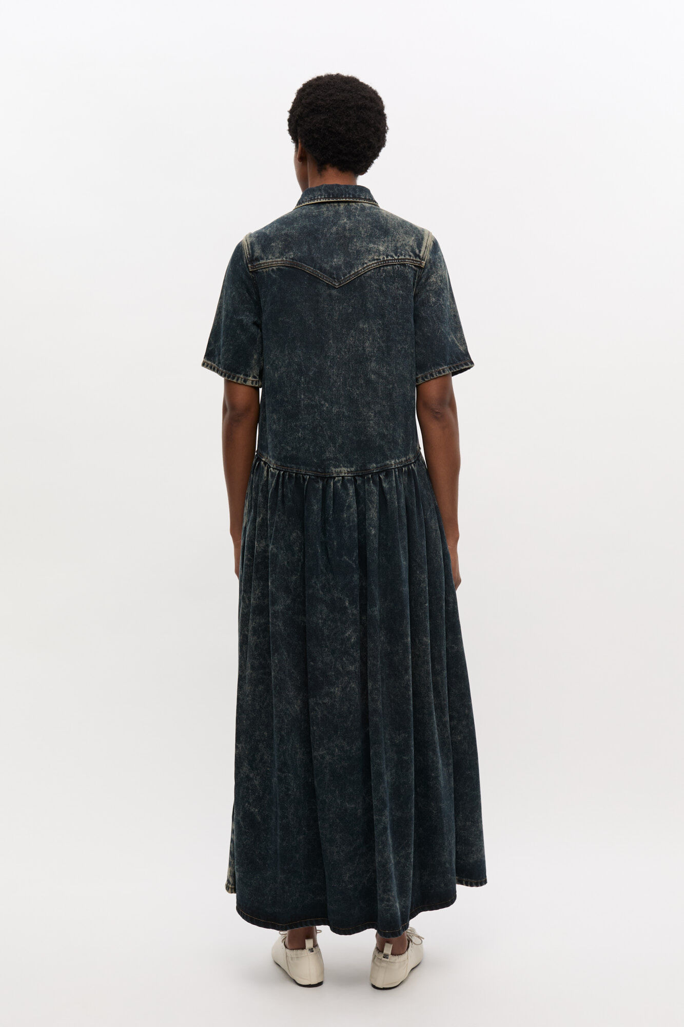 Black Washed Denim Dress, Tencel, in colour Black Washed - 2 - GANNI