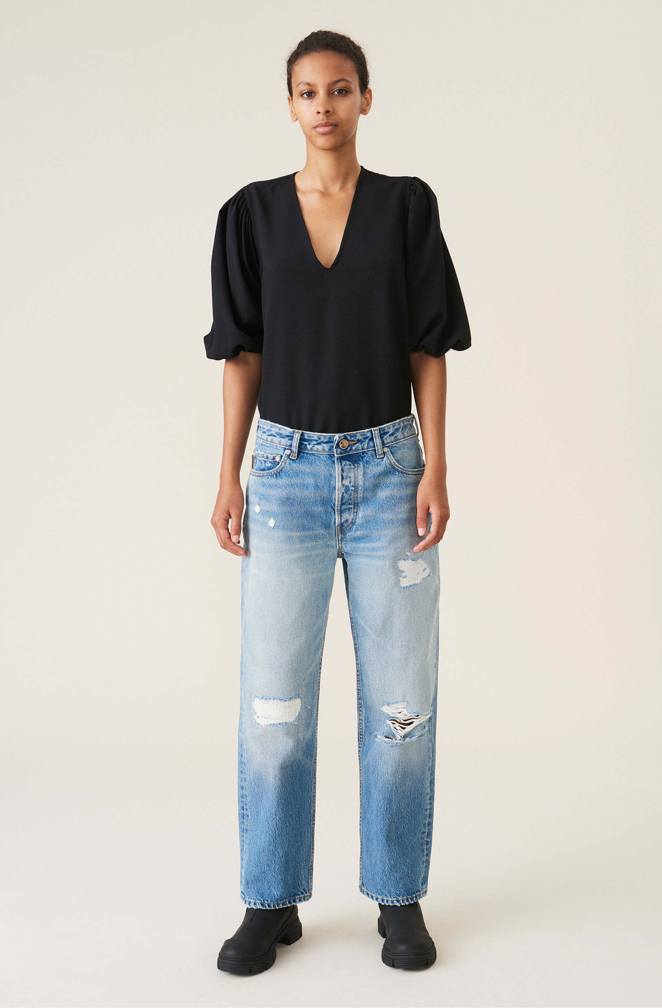 Low rise relaxed jeans clearance