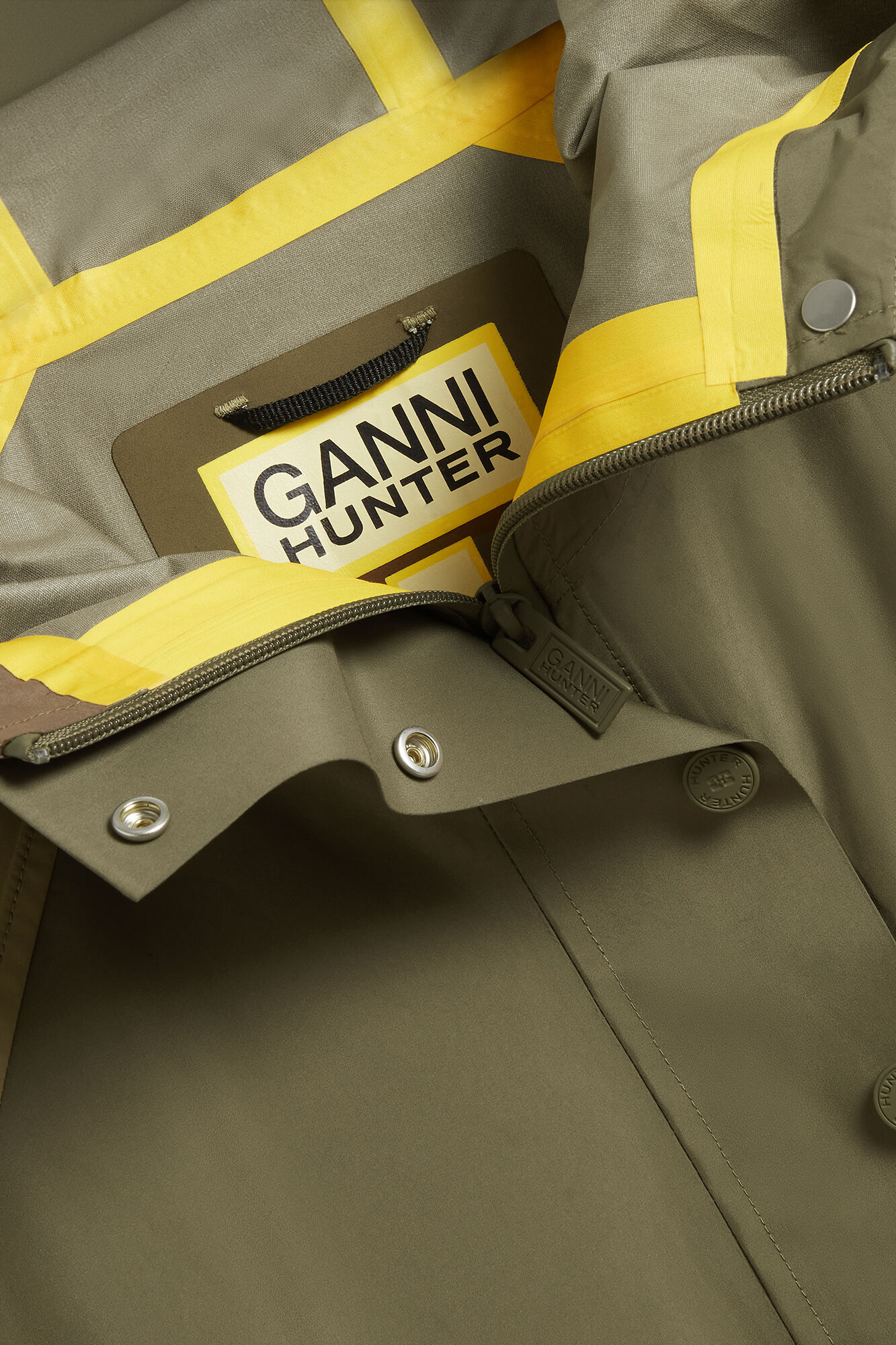 Poncho aus 10K wasserfestem Shell-Material, Recycled Polyester, in colour Military Olive - 4 - GANNI