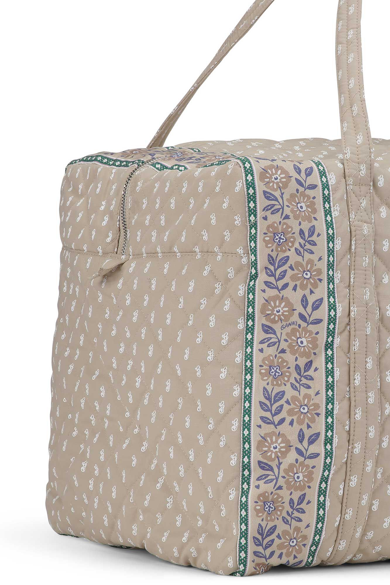 Quilted Cotton Bags Big Quilted Bag, Cotton, in colour Irish Cream - 3 - GANNI