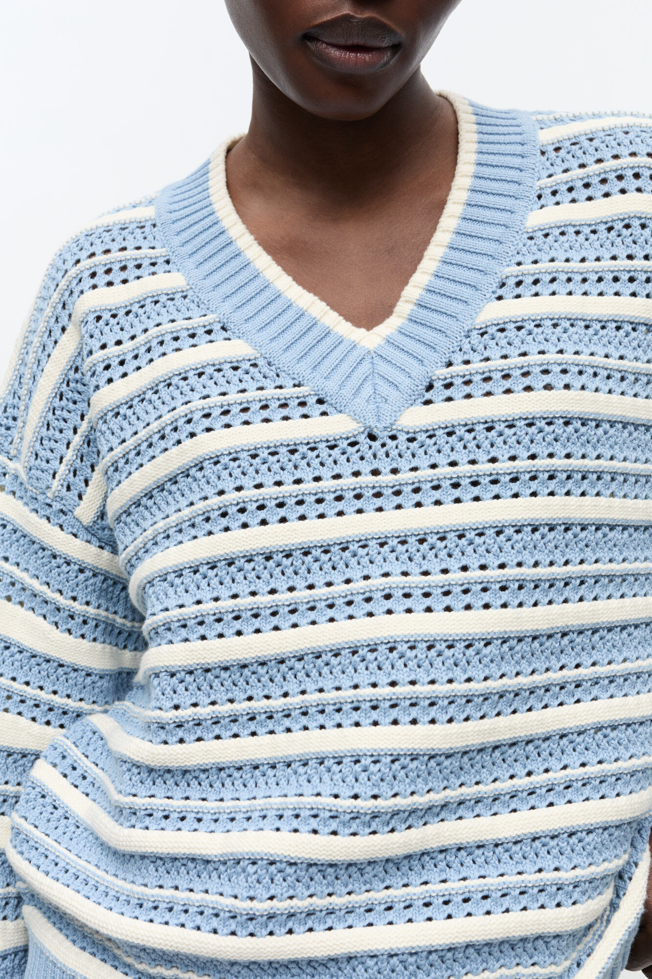 トップス W/Si/Ca 18G V Neck Knit Fine-Gauge V-Neck Sweater in Navy Escorial Wool | Shop Sid Mashburn