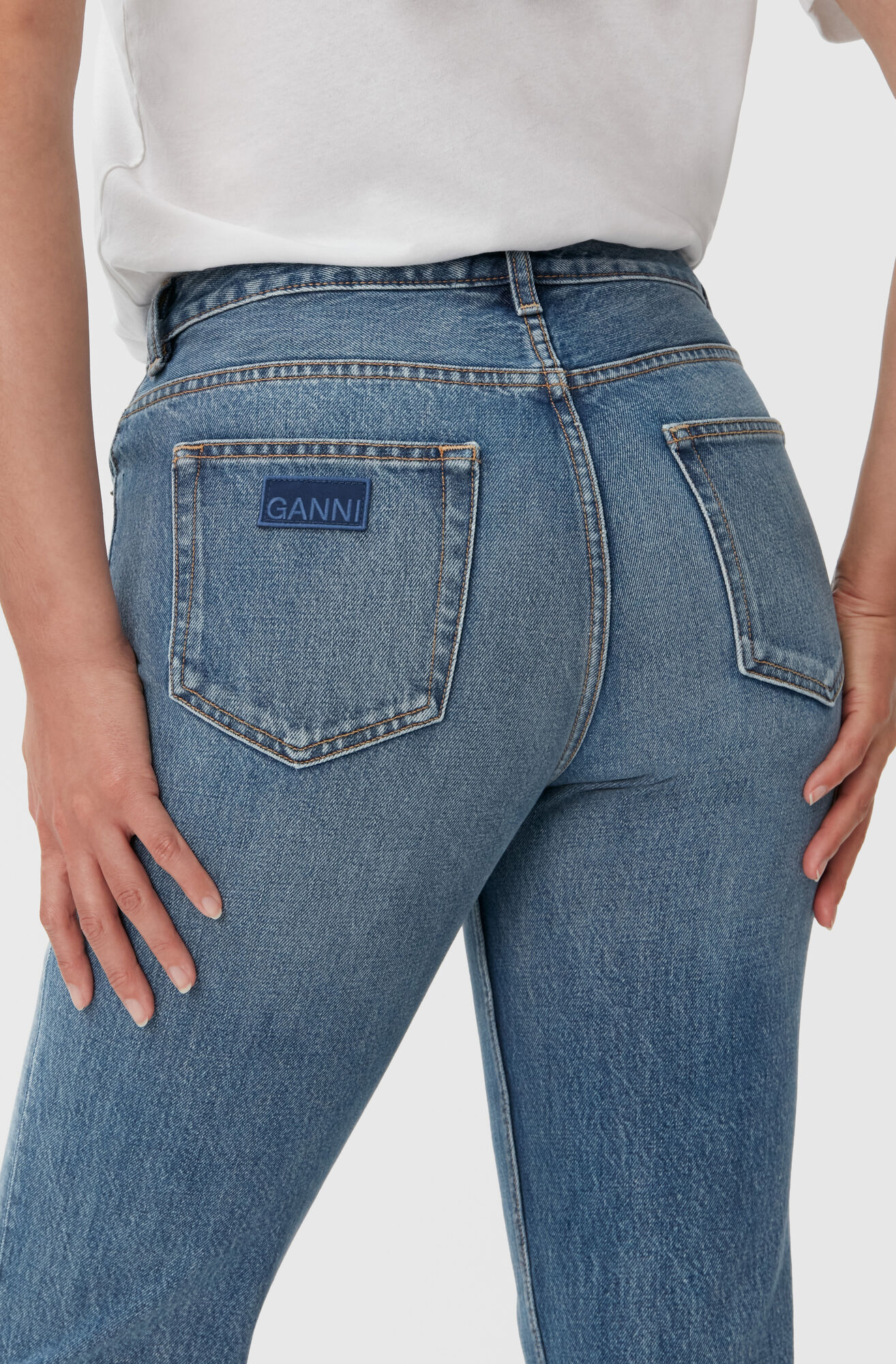 Swigy Jeans, Cotton, in colour Mid Blue Vintage - 3 - GANNI