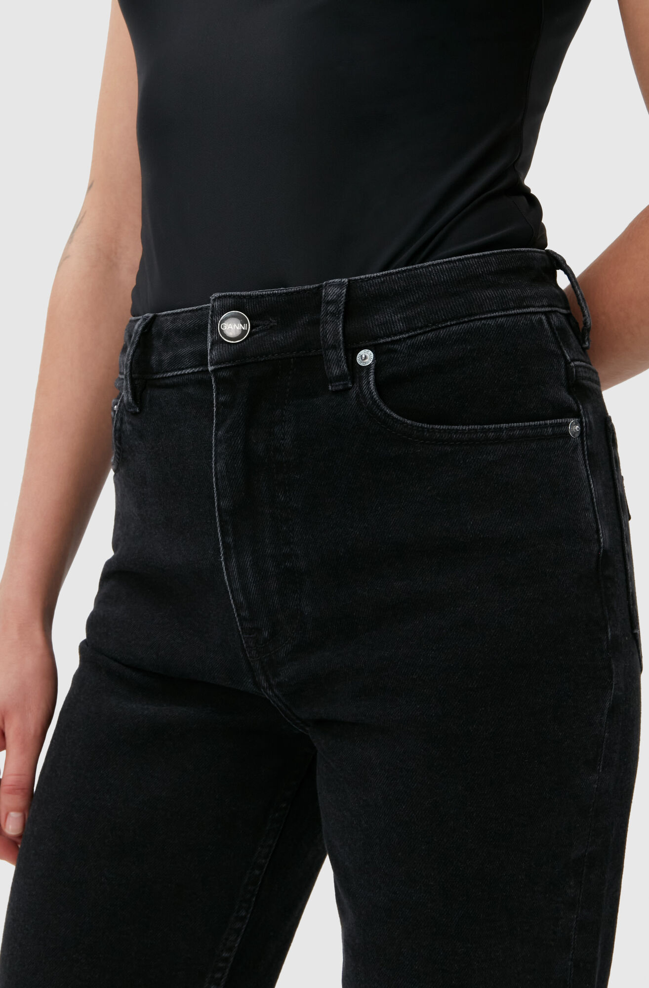 Betzy Jeans, Cotton, in colour Washed Black/Black - 5 - GANNI
