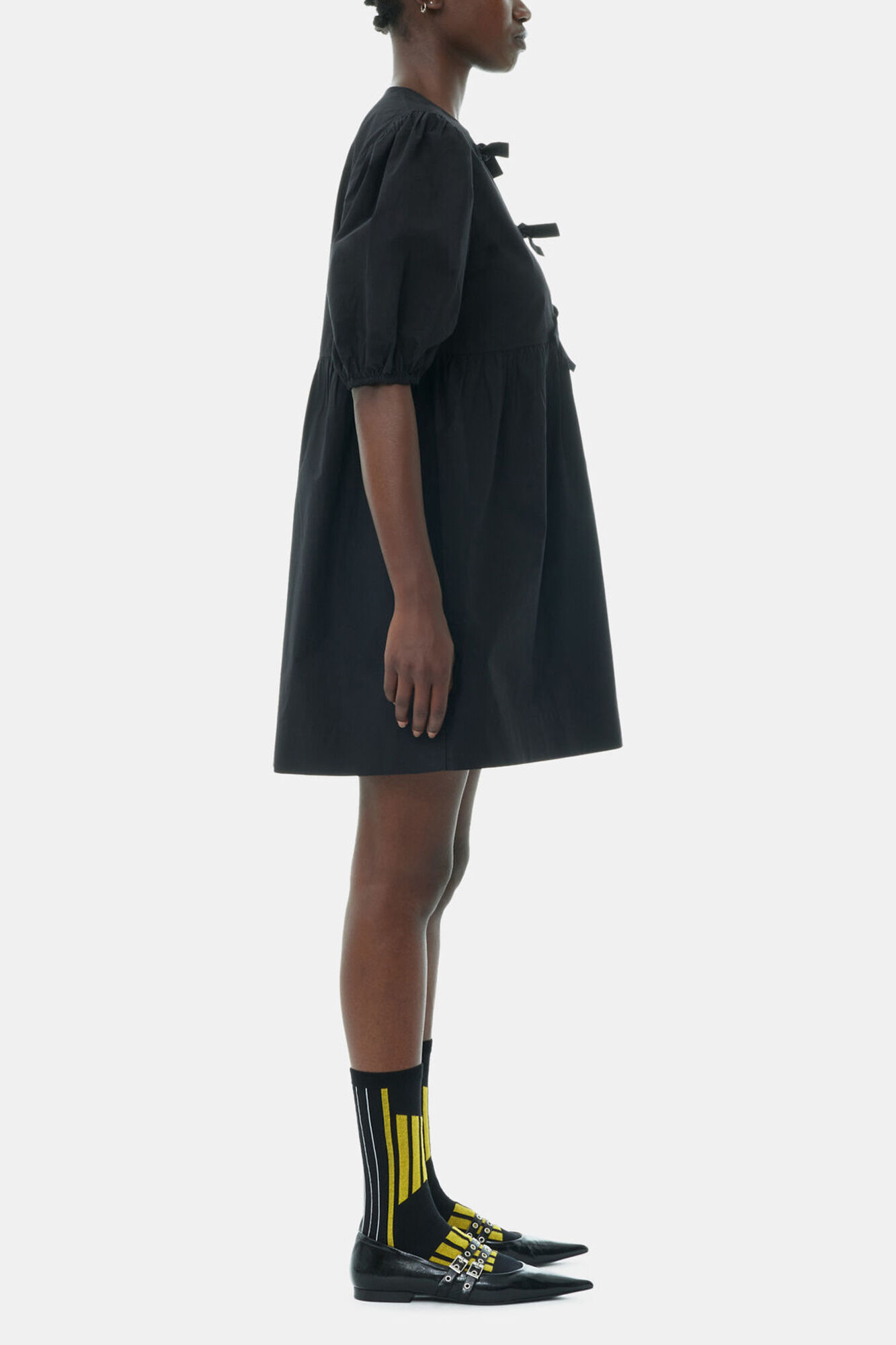 Robe courte en popeline de coton noir avec liens &agrave; nouer, Organic Cotton, in colour Black - 3 - GANNI