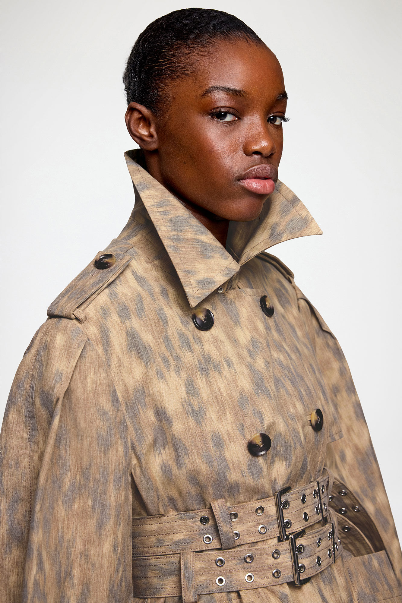 Trench-coat en coton imprim&eacute;, Organic Cotton, in colour Burro - 4 - GANNI