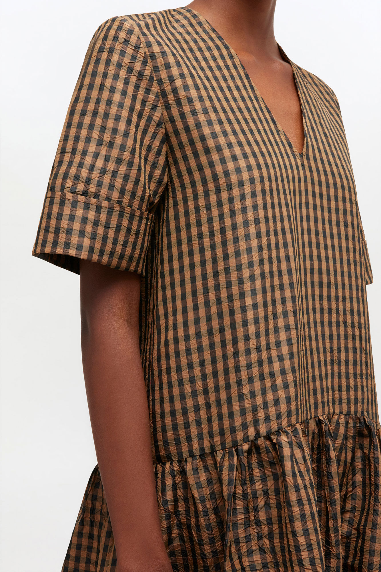 Crinkled Check Long Dress, in colour Tobacco Brown - 3 - GANNI