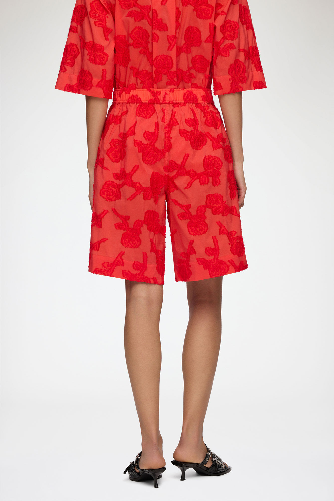 Shorts in Red Fil Coupe, Recycled Cotton, in colour Fiery Red - 3 - GANNI