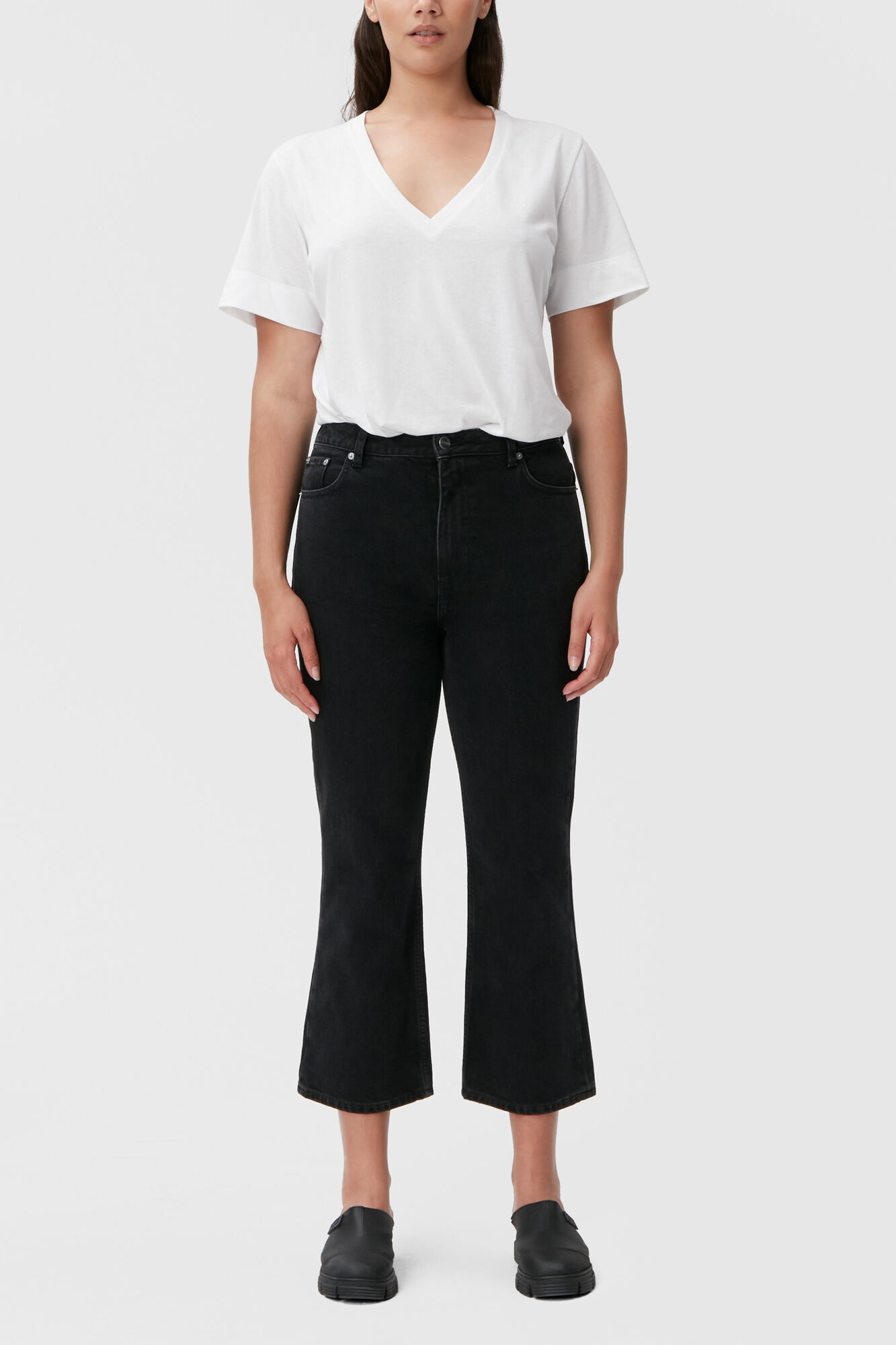 Jean Betzy cropped, Cotton, in colour Washed Black/Black - 1 - GANNI