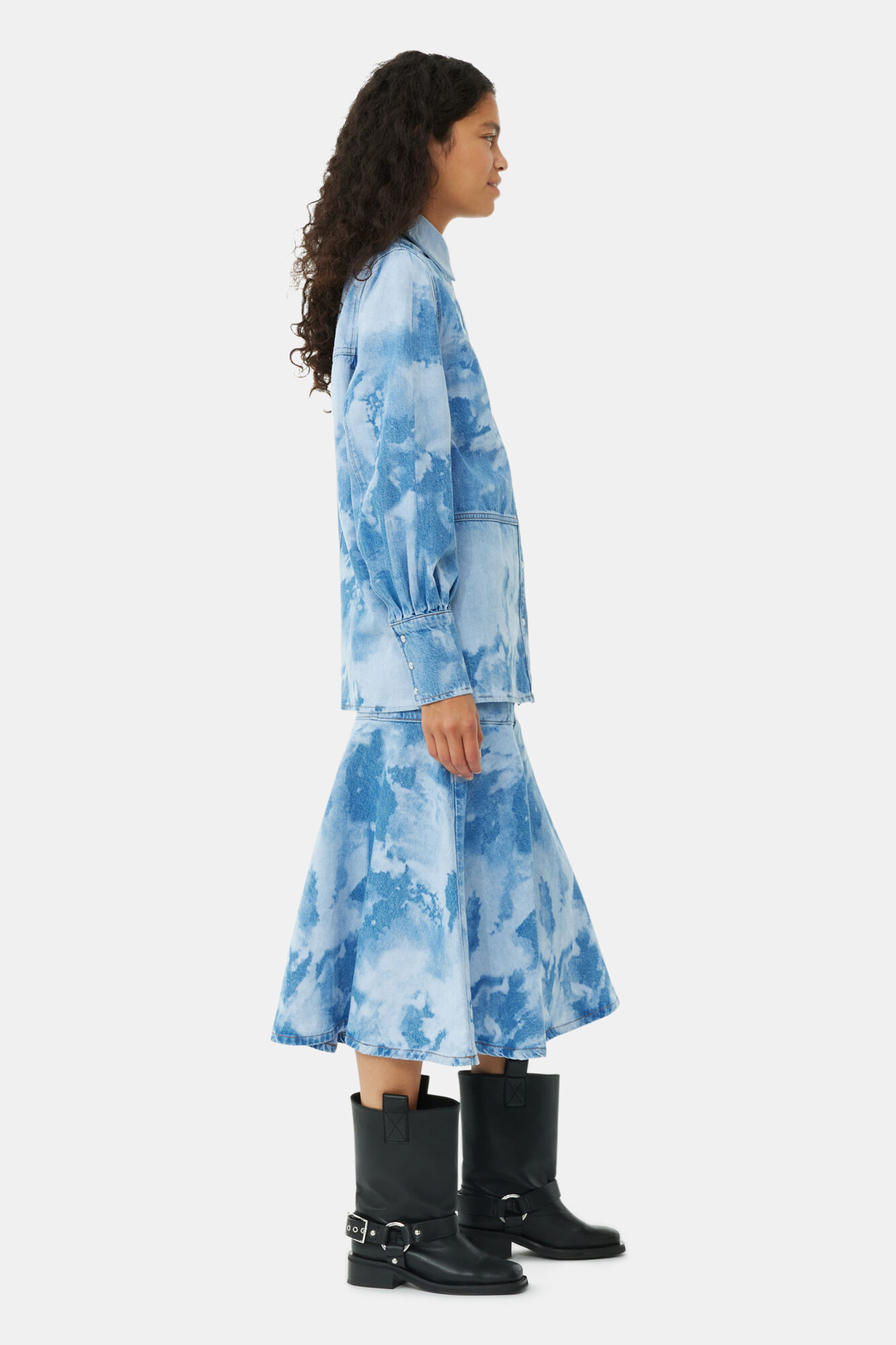 Blue Bleach Denim skjorta, Organic Cotton, in colour Light Blue Stone - 3 - GANNI