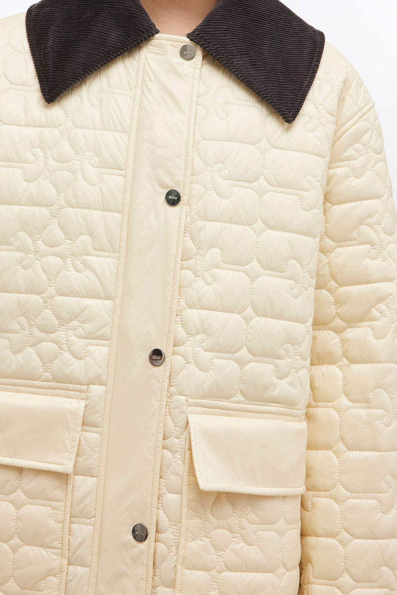 Skinnende quiltet midijakke, Recycled Polyamide, in colour Angora - 4 - GANNI