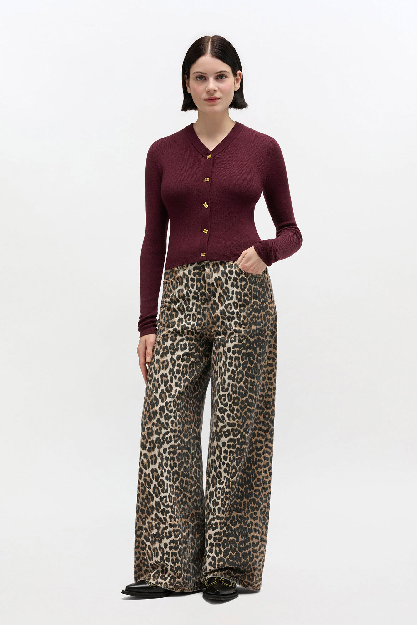 Ribbad cardigan med V-ringning, in colour Red Dahlia - 2 - GANNI