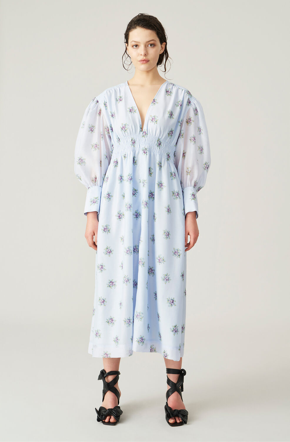 Kleider Blusen Jeans Tunikakleider Mehr Ganni De 