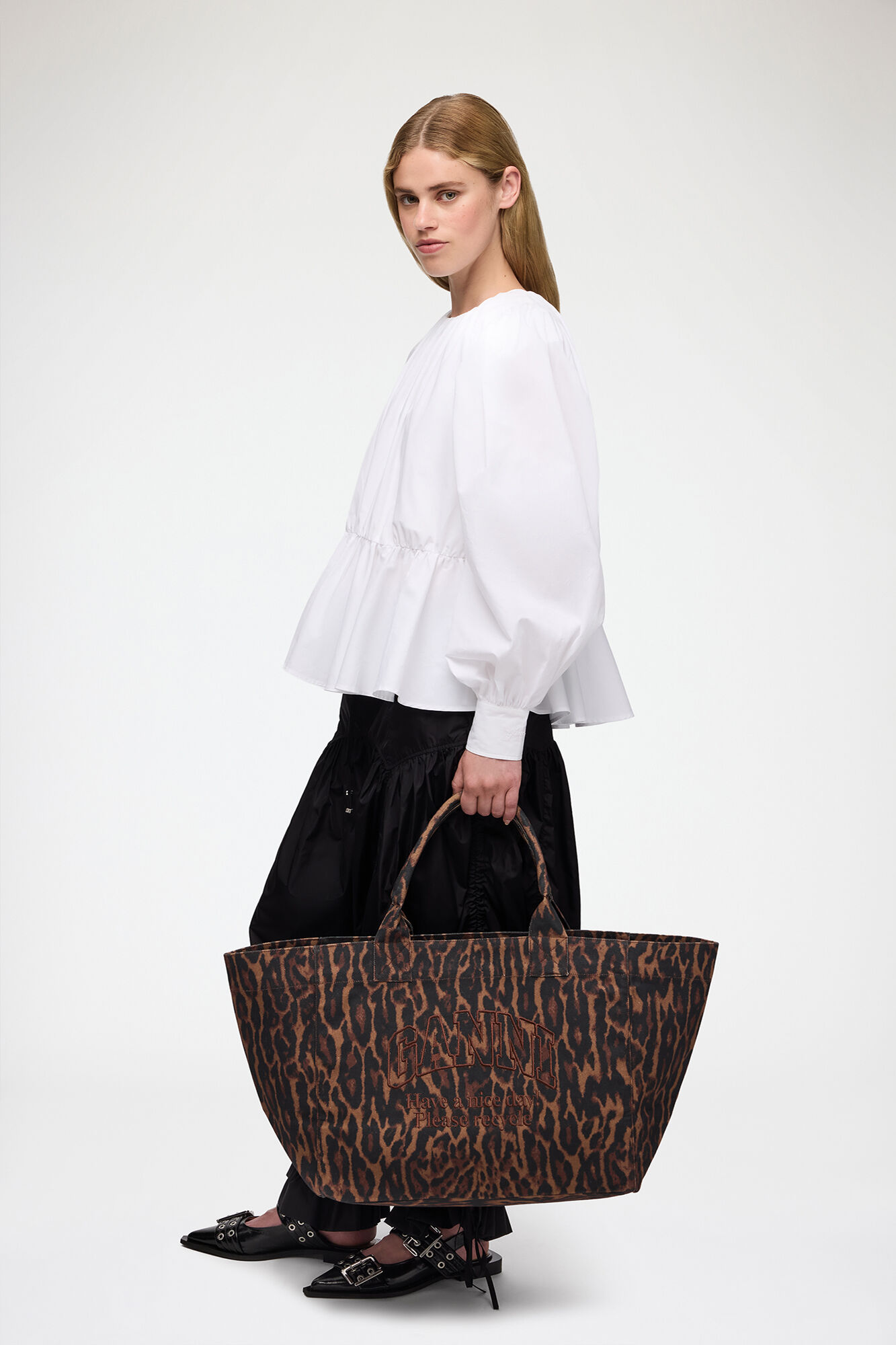 Tote XXL in Gradient Red Leopard, Recycled Cotton, in colour Autumn Maple - 1 - GANNI